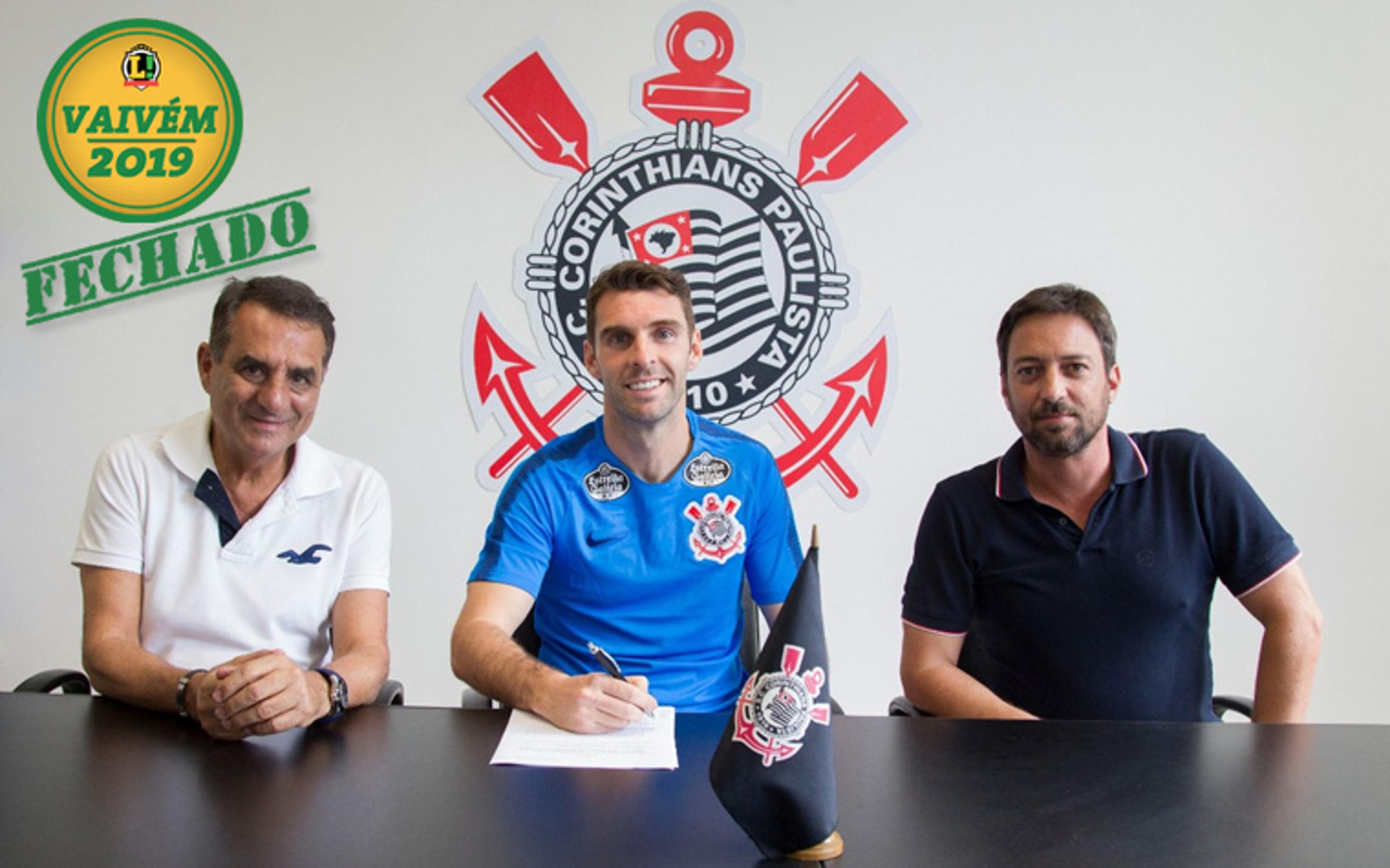 Corinthians anuncia a contratação de Mauro Boselli por dois anos