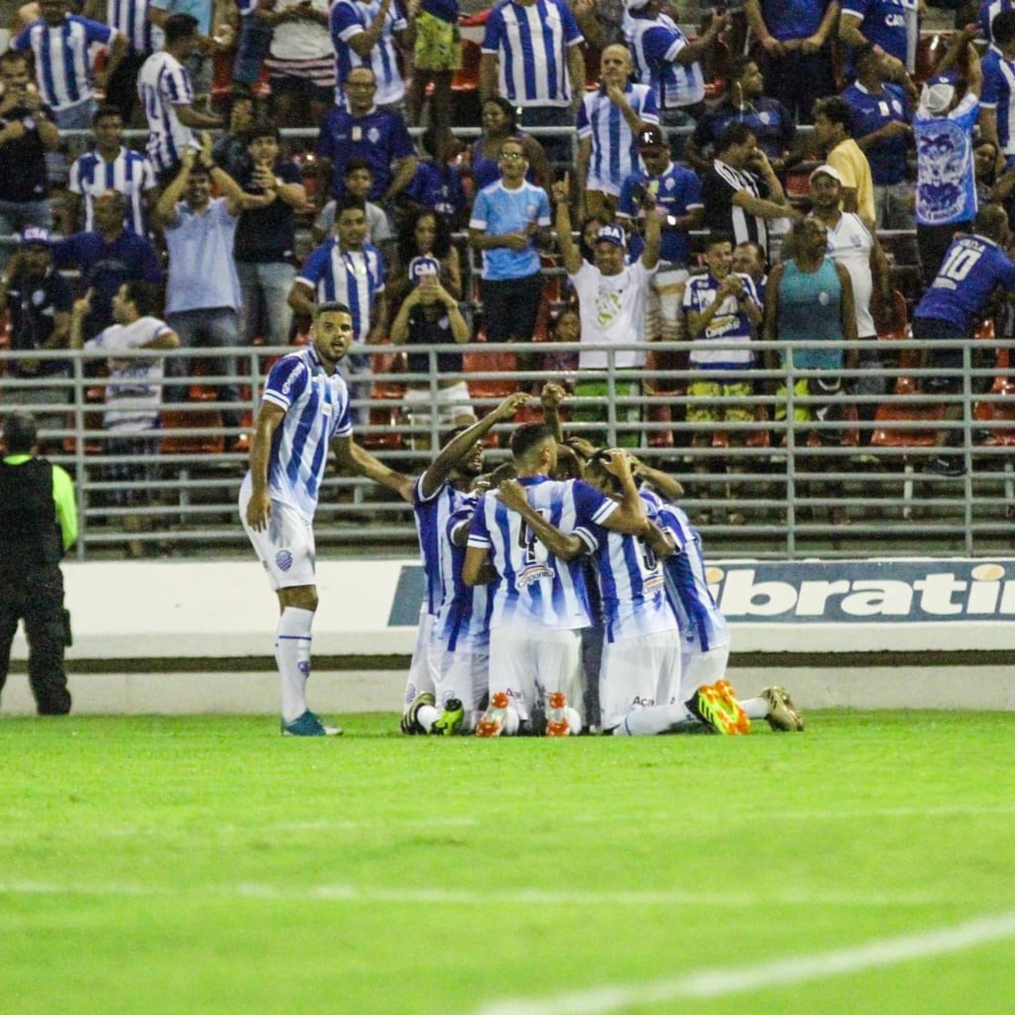 Em momentos distintos, CSA e CRB abrem o Campeonato Alagoano