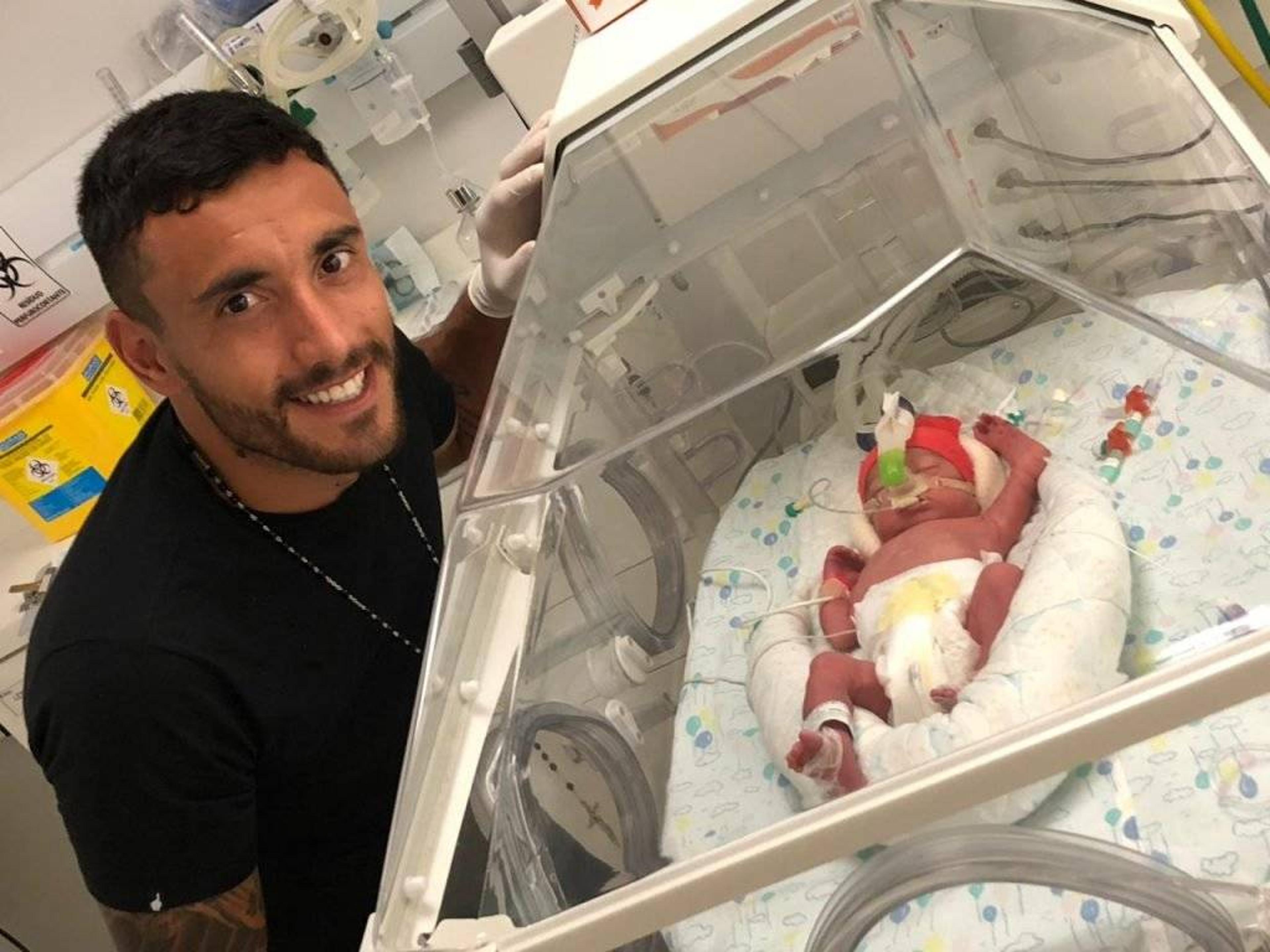 Alan Ruschel comemora o nascimento do primeiro filho