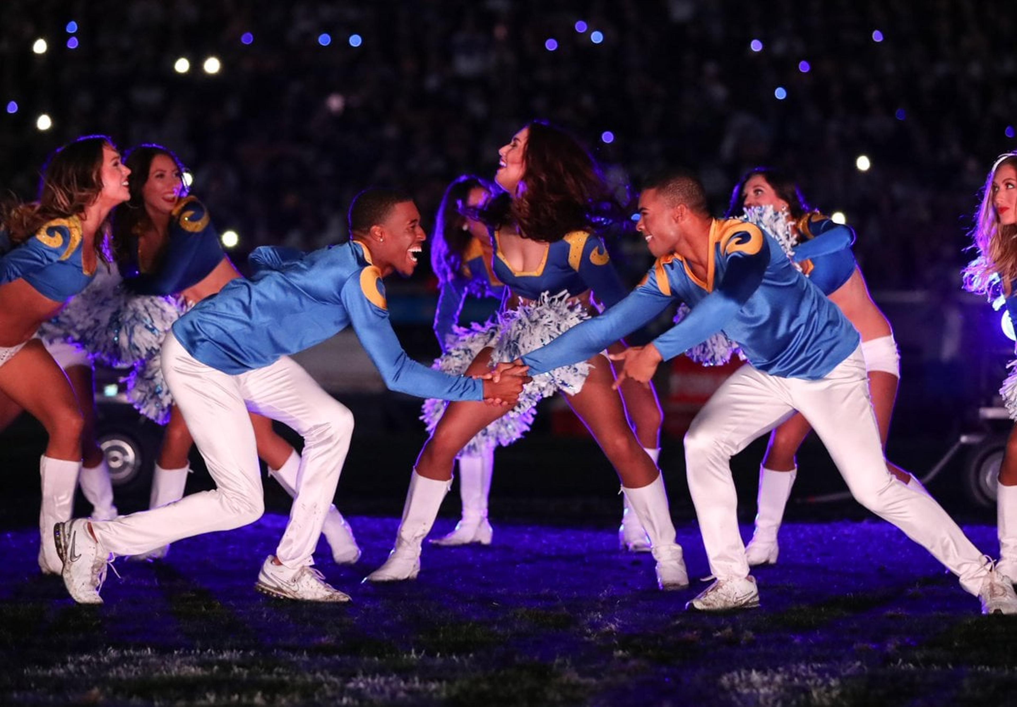 Super Bowl terá cheerleaders homens pela primeira vez na história