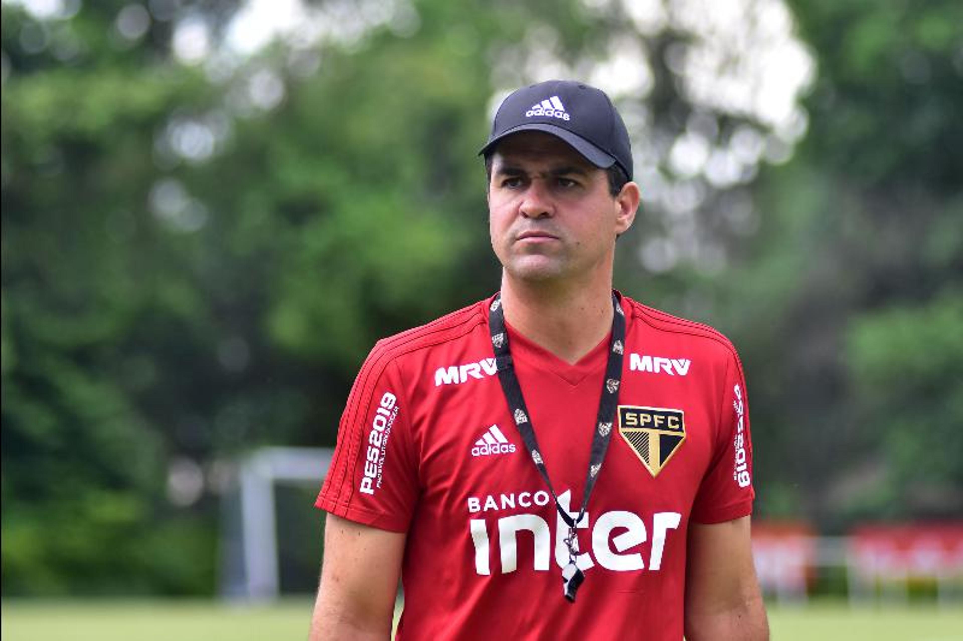 São Paulo ainda não alcançou padrão tático desejado por André Jardine