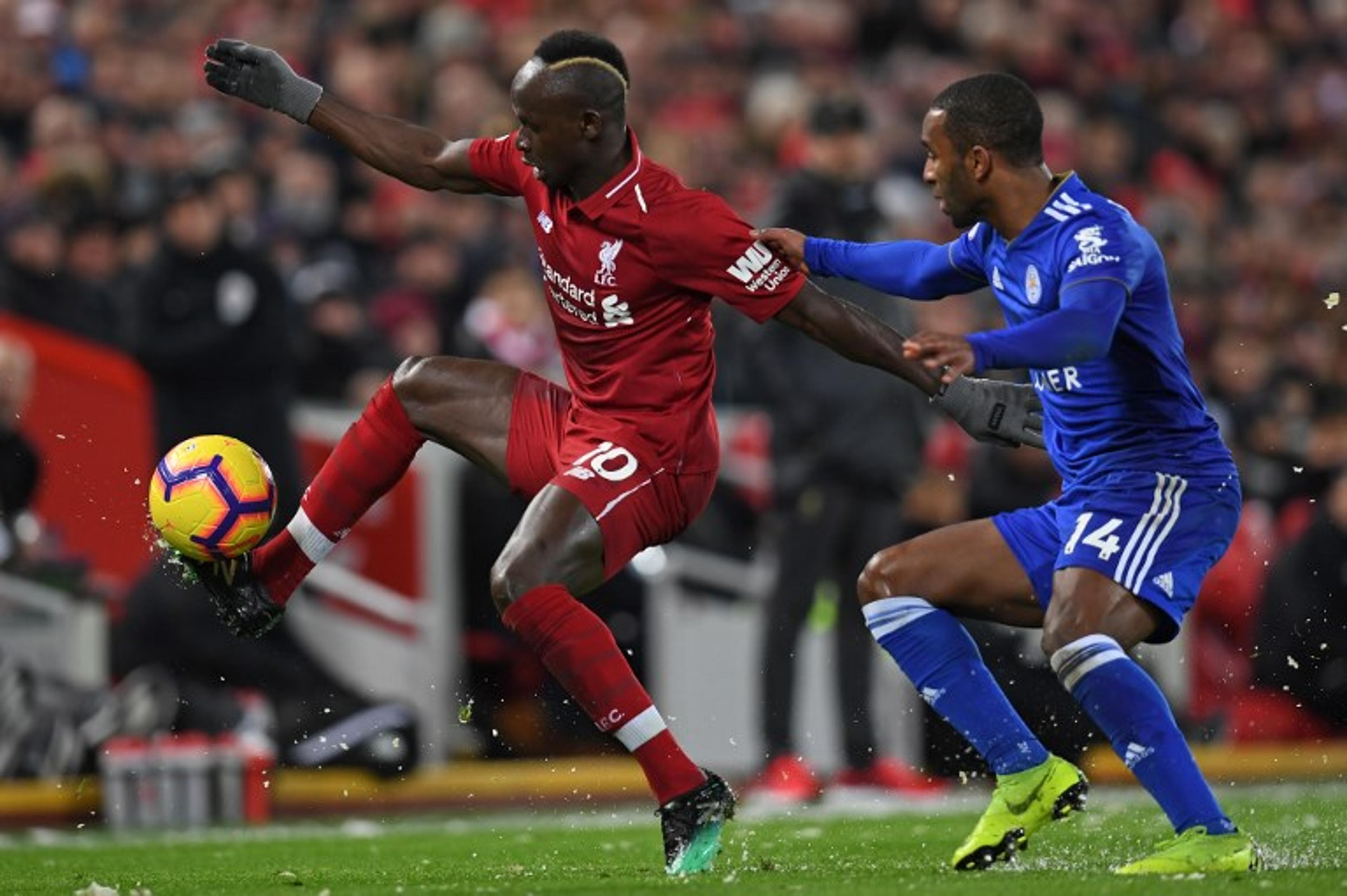 Liverpool joga pouco, tropeça e empate em casa com o Leicester