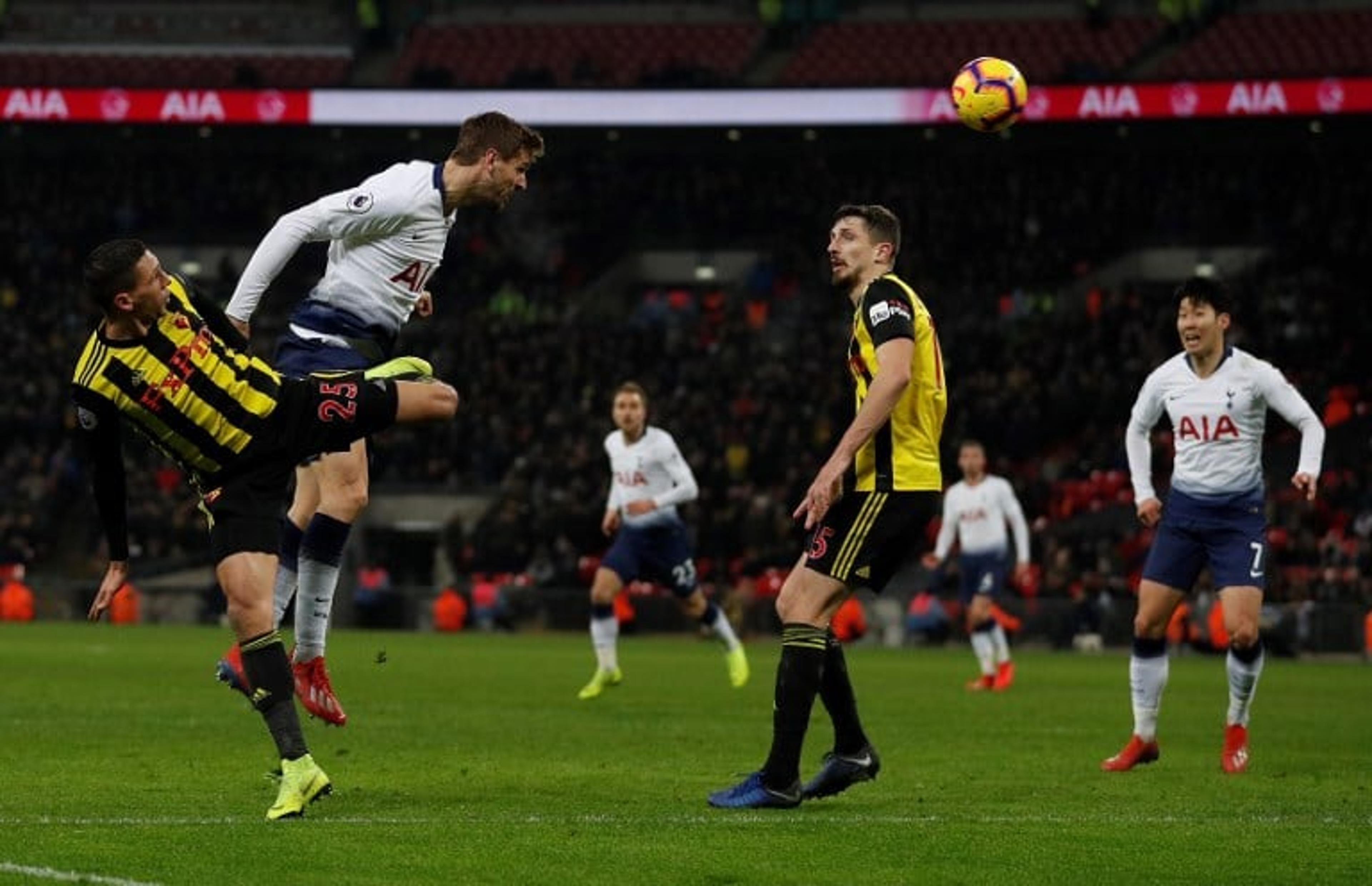 Sem vencer há duas rodadas, Tottenham enfrenta um embalado Watford na Premier League