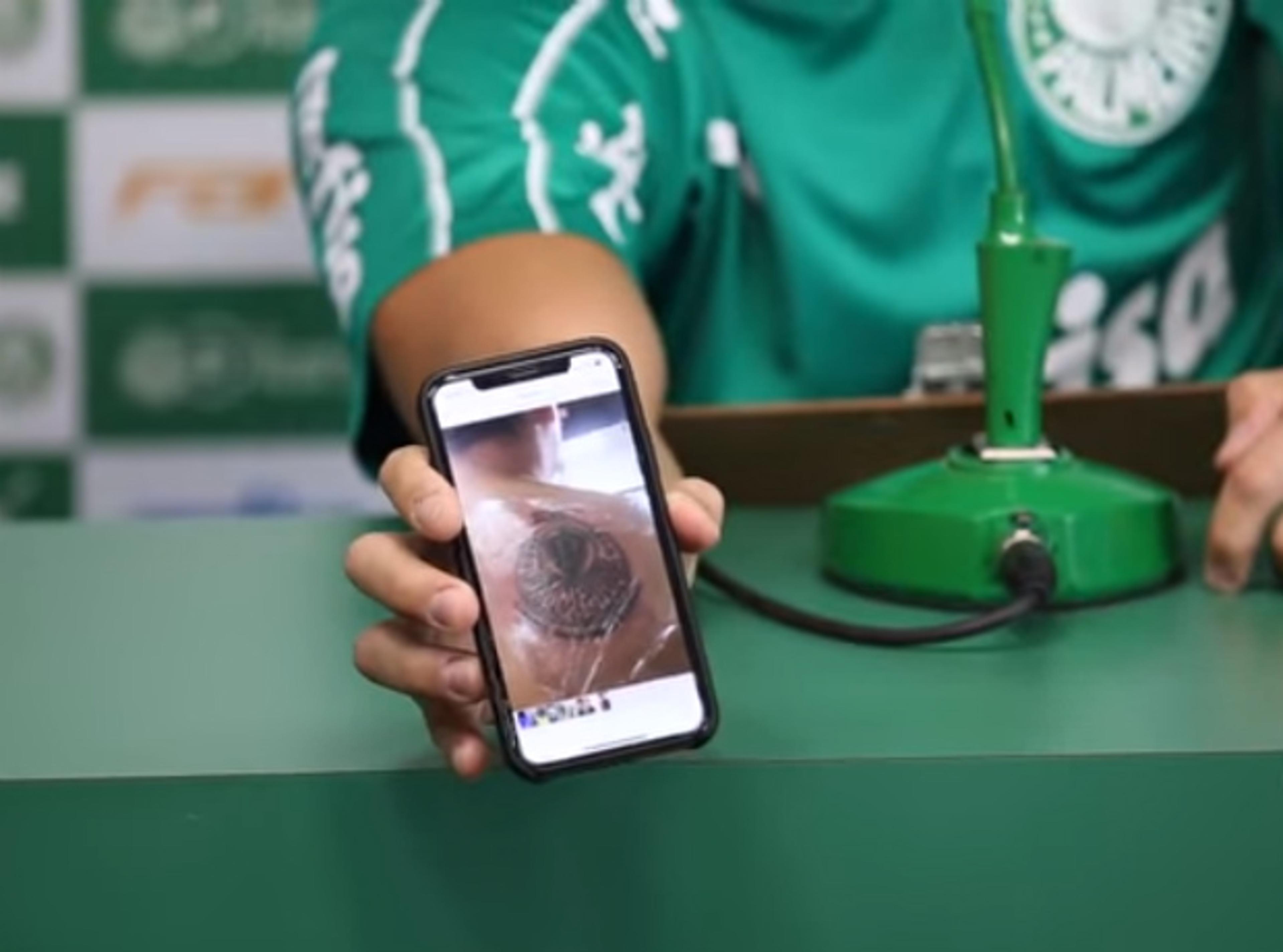 Goulart usa tatuagem do primo para provar amor da família ao Palmeiras