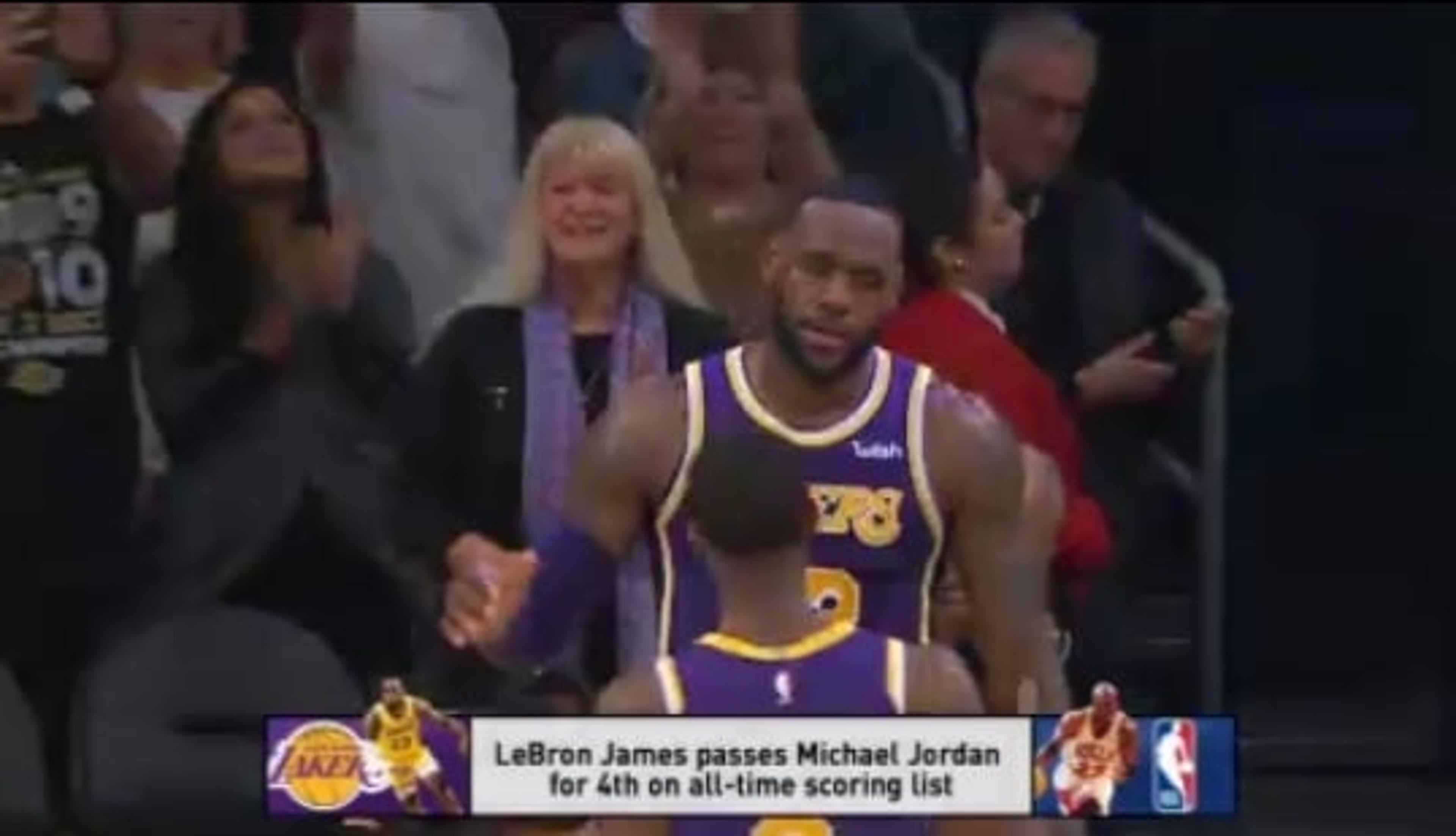 VÍDEO: LeBron supera Michael Jordan em número de pontos na NBA