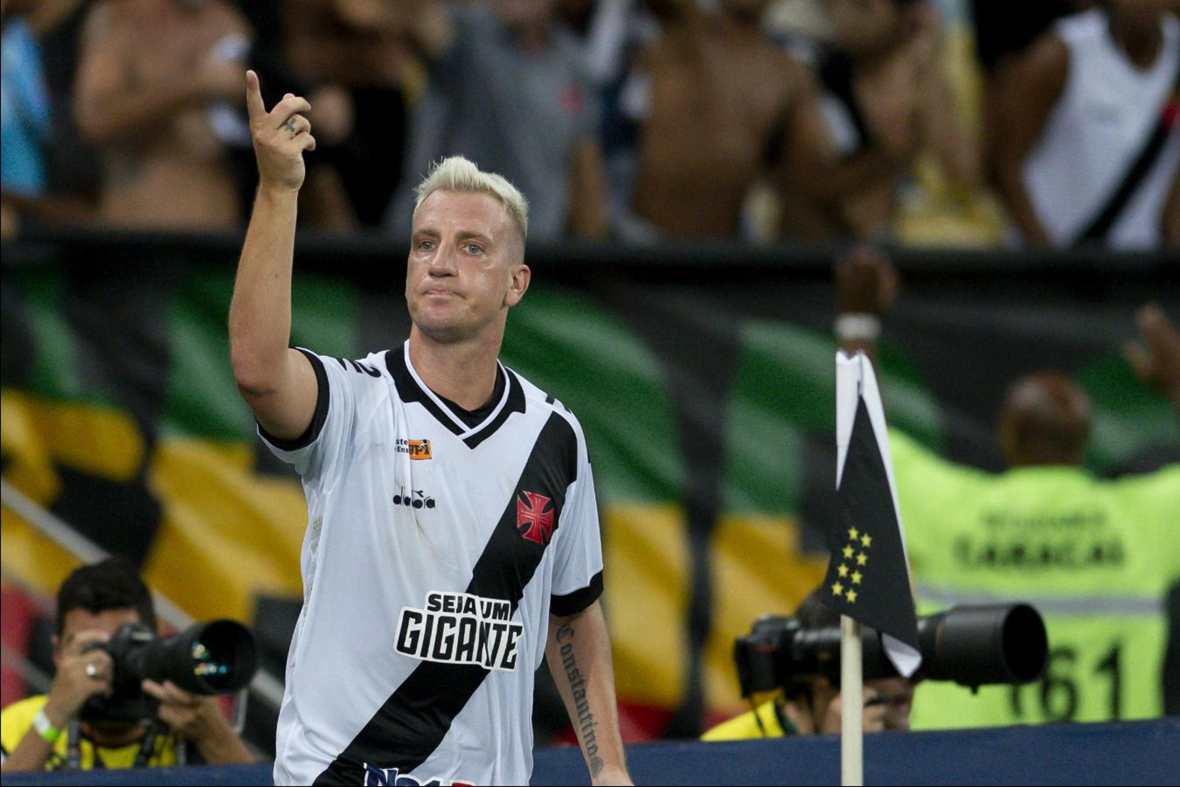 Intensidade no início e emoção no fim: motivos para o empate do Vasco