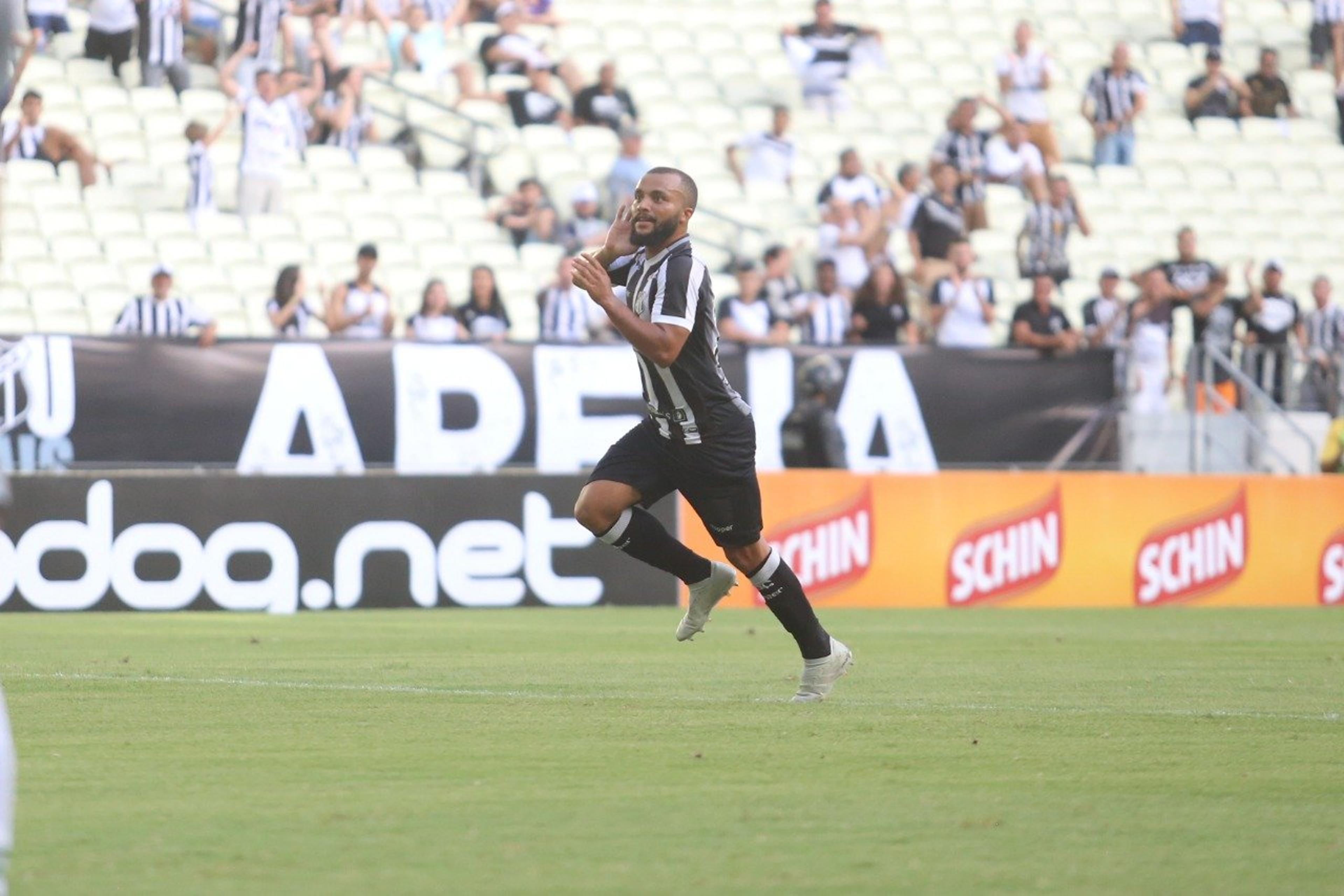 Samuel Xavier é líder de chances criadas pelo Ceará no Campeonato Brasileiro