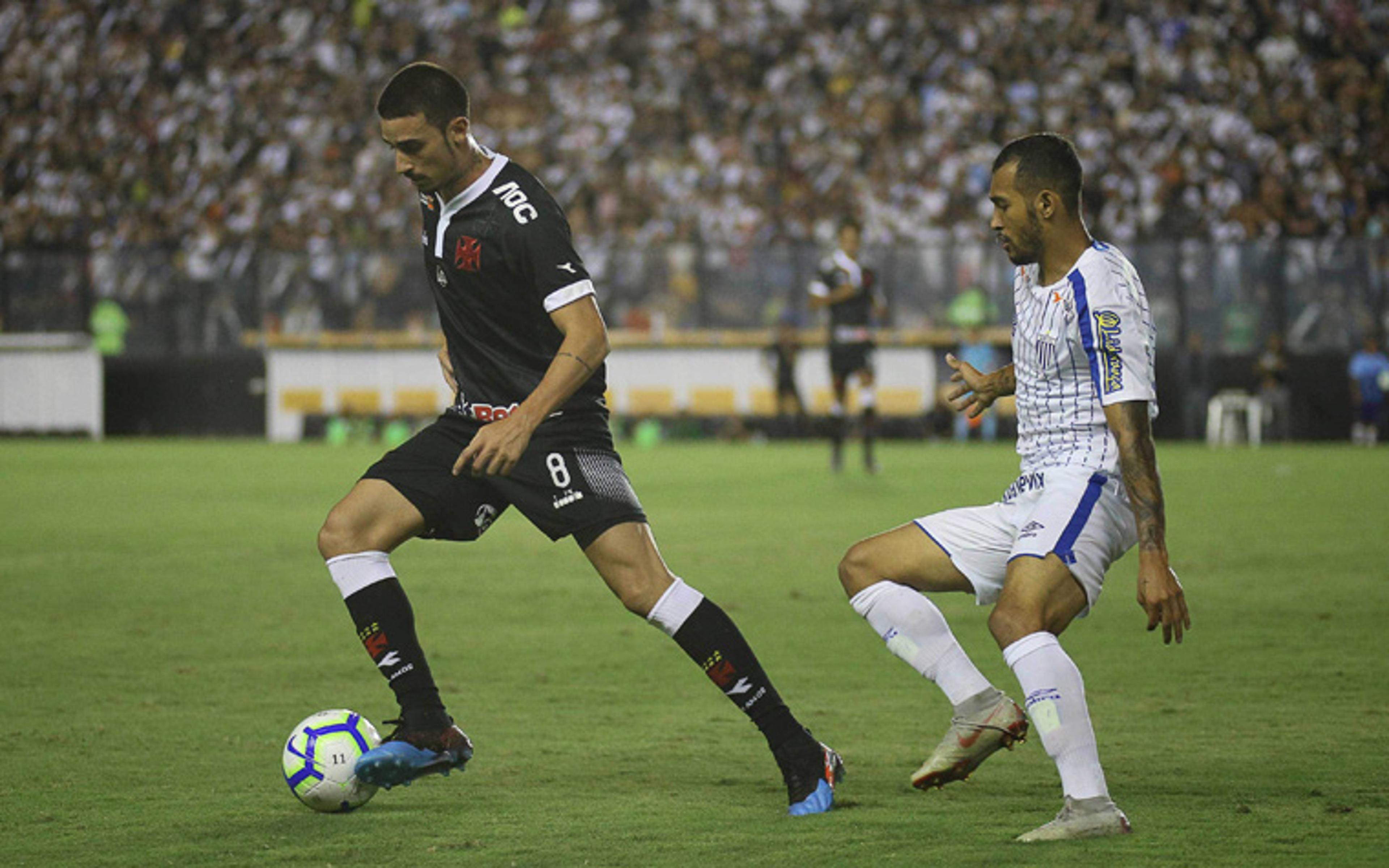 Vasco supera armadilha, muda para ‘plano B’, mas Valentim sai vaiado