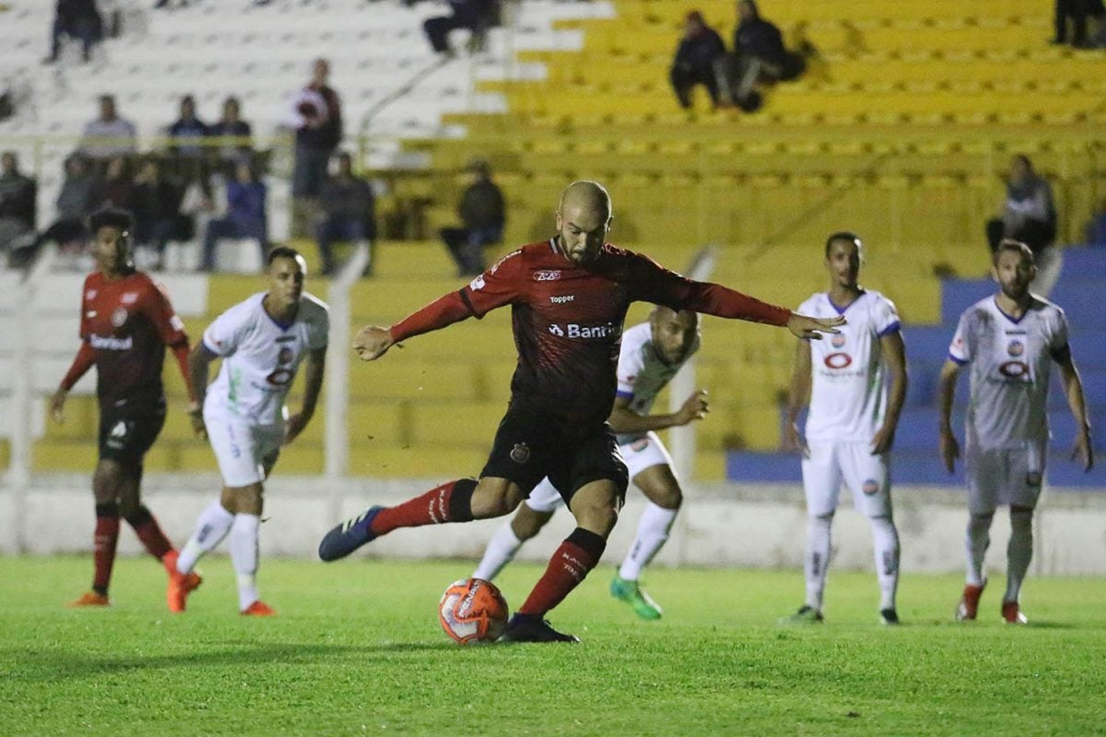 Brasil de Pelotas empata e fica de fora do mata-mata; Veja outros resultados