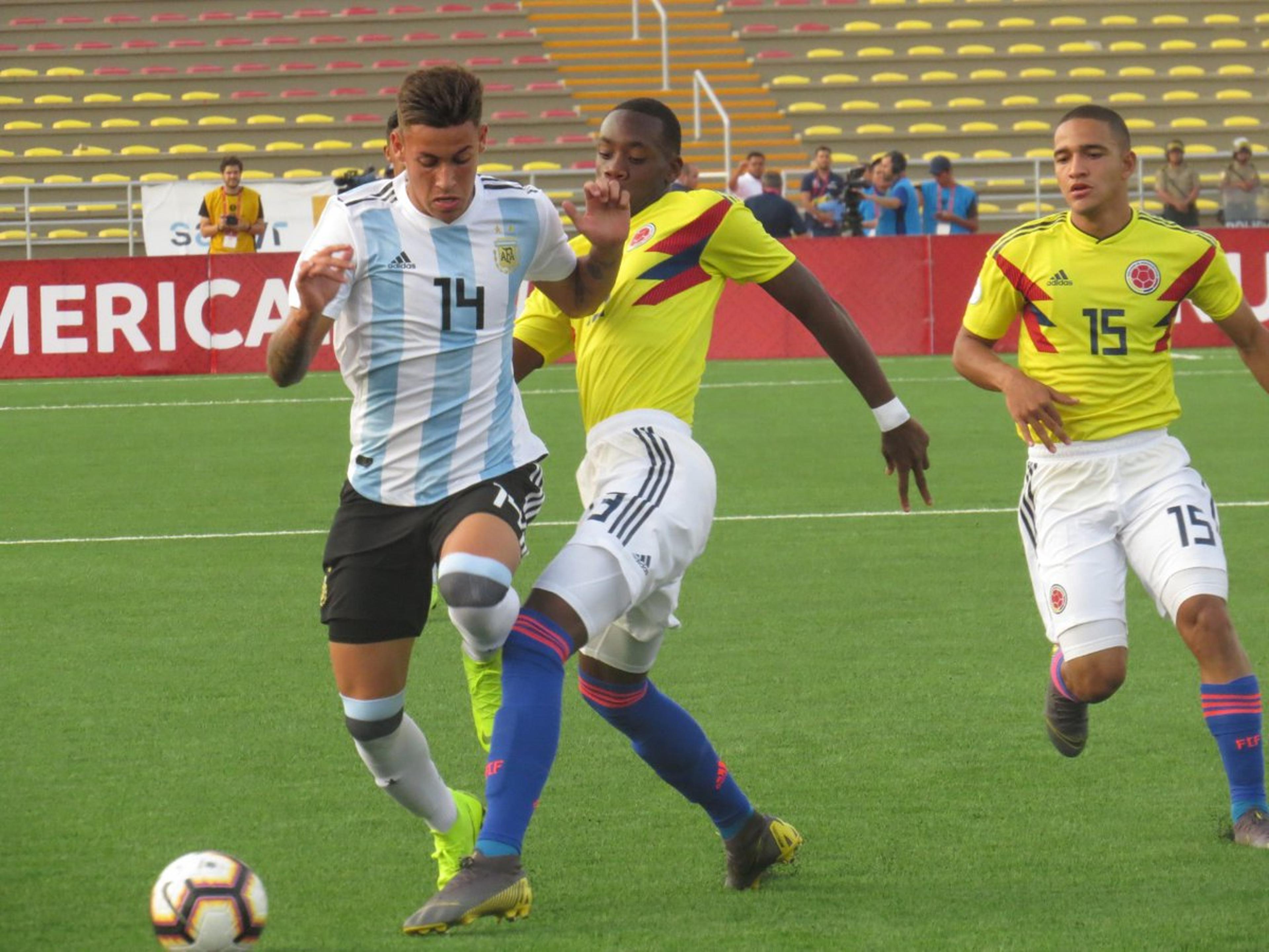 Sub-17: Argentina se recupera de revés na estreia e bate a Colômbia