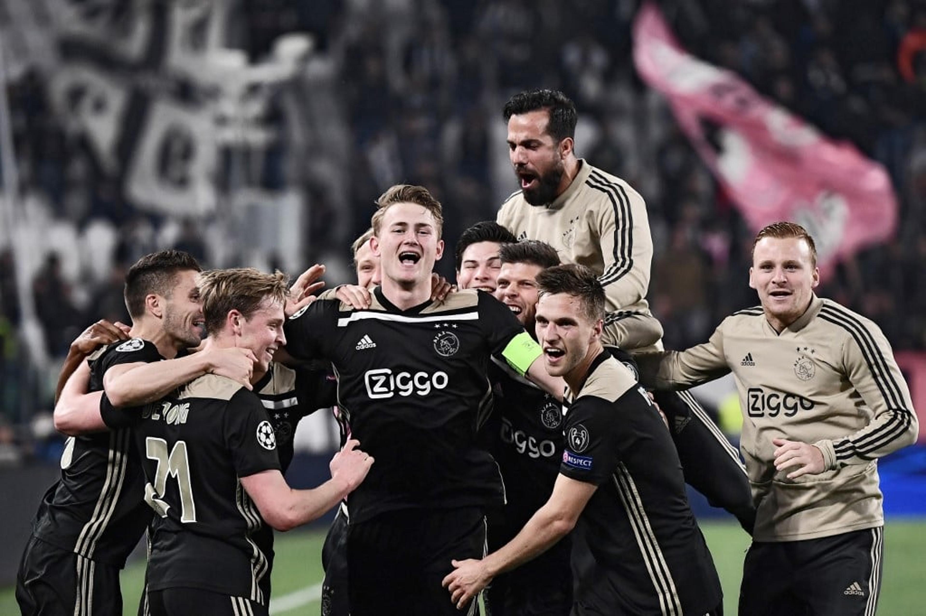 Ajax fica perto de entrar na lista dos dez clubes com mais gols na história da Champions; veja o ranking