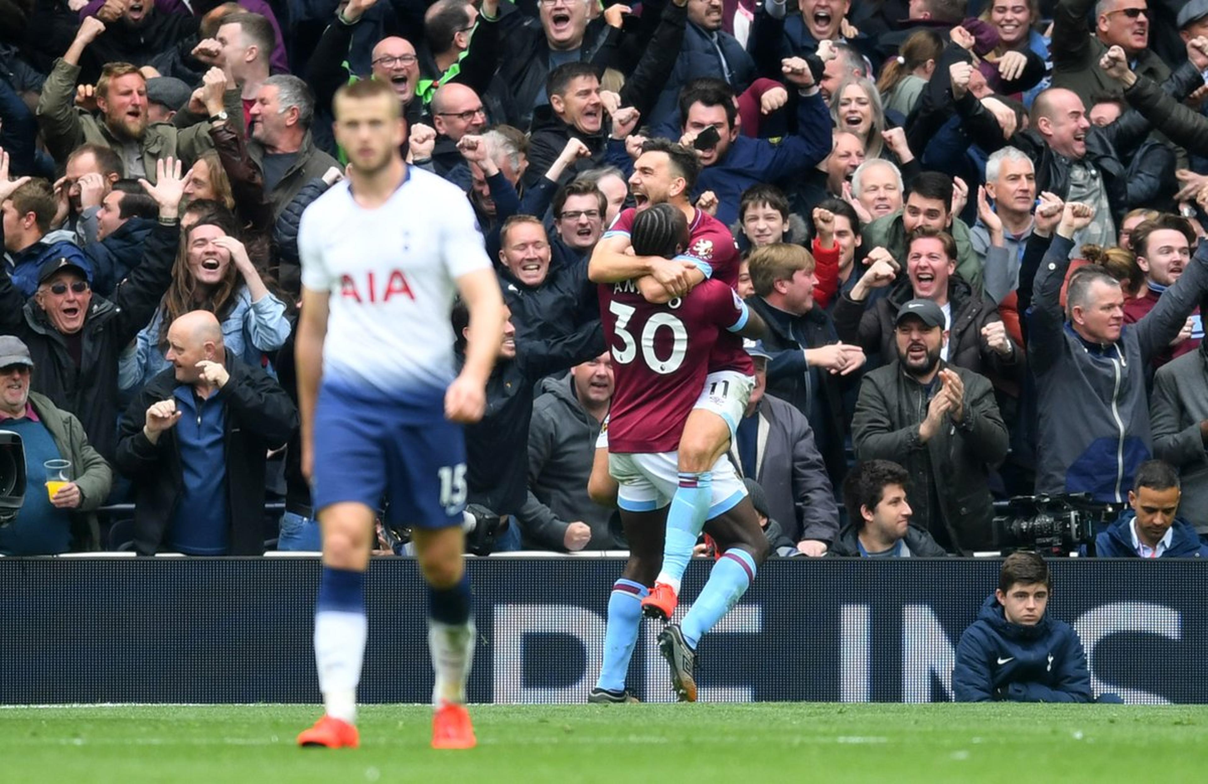 Tottenham perde clássico londrino e a primeira partida em sua nova casa