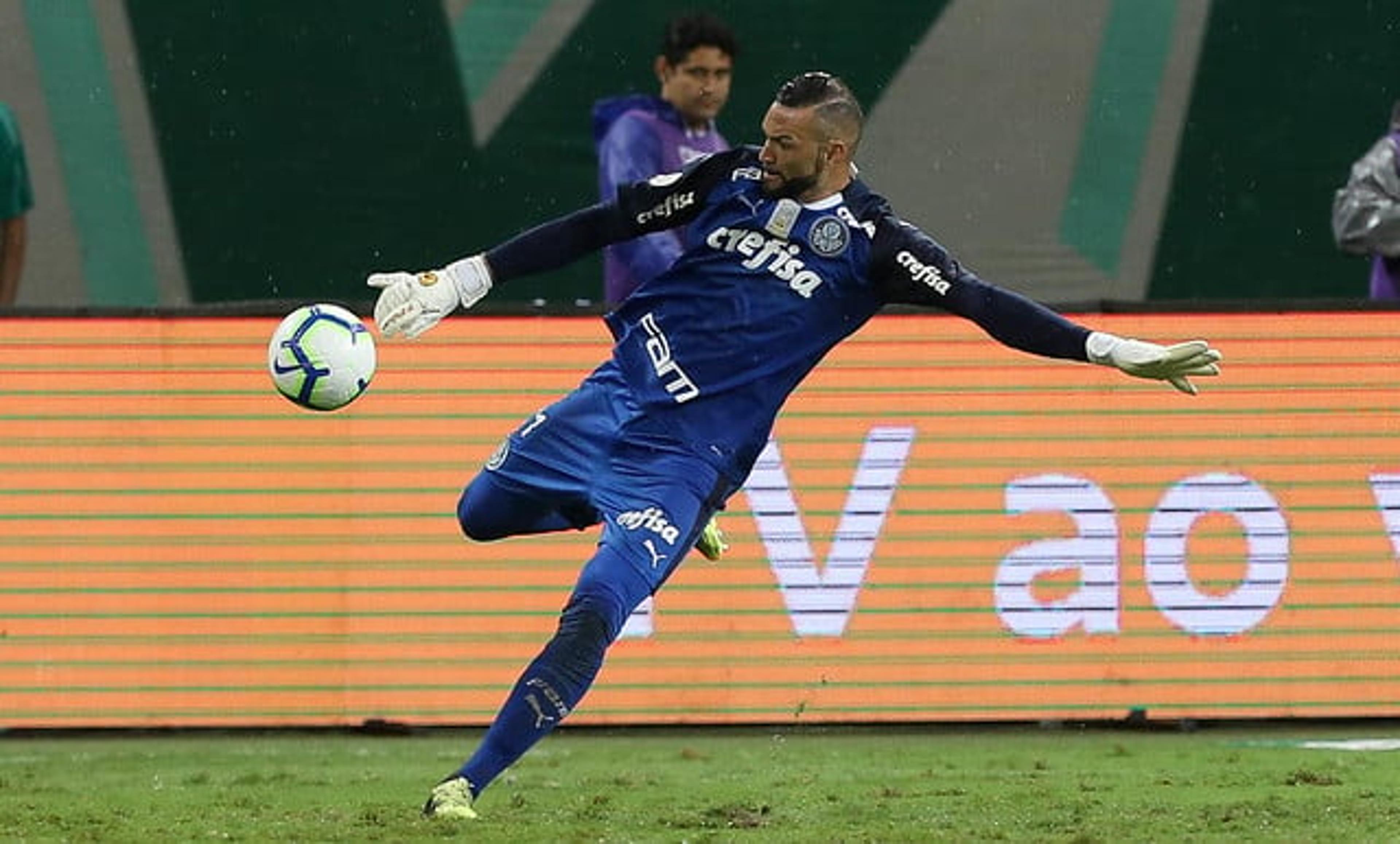 Weverton celebra 50º jogo no Verdão: ‘Quero entrar ainda mais na história’