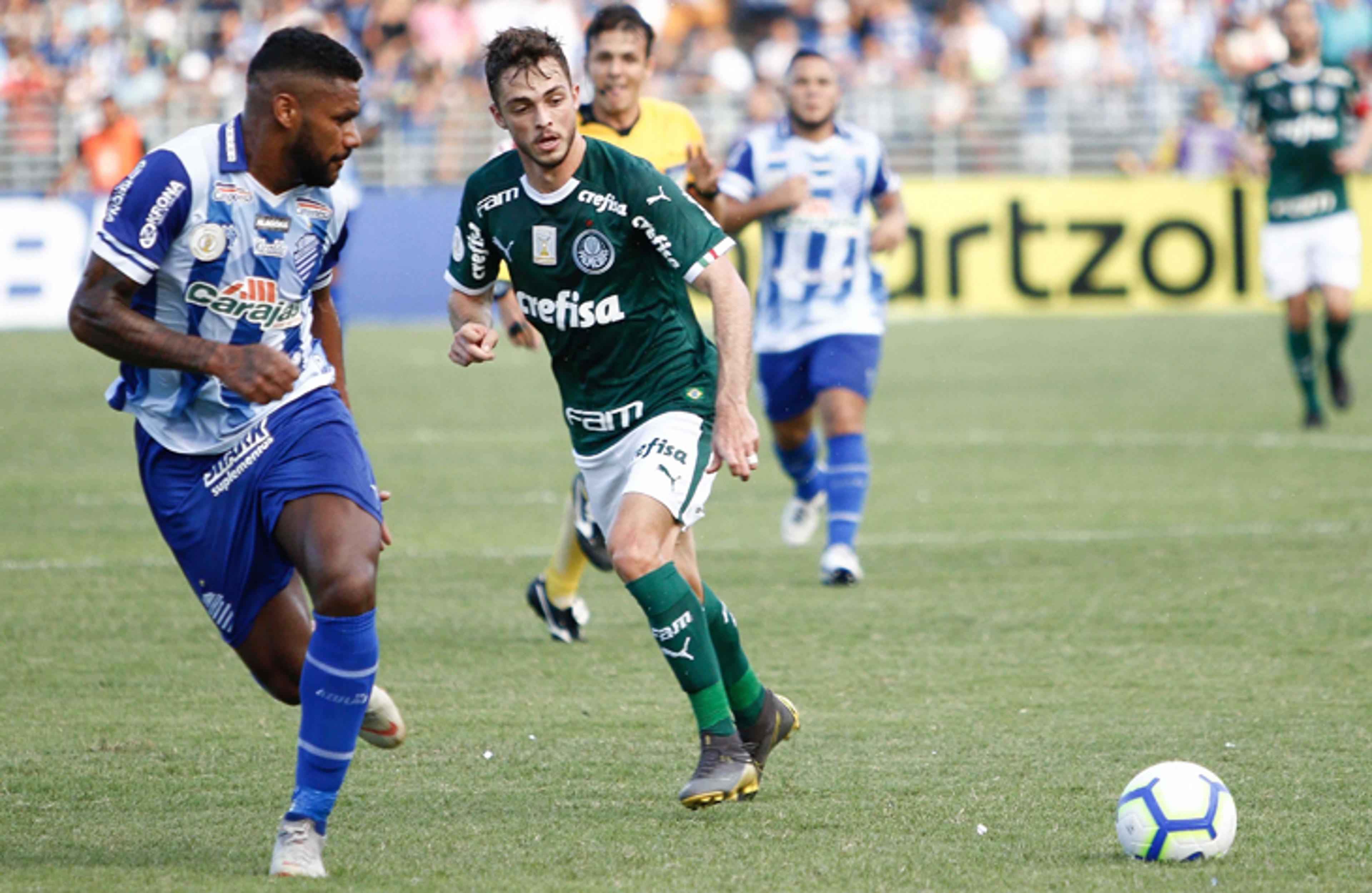 LANCE! Espresso: Ao permitir a venda de mandos, a CBF desvaloriza o seu principal produto