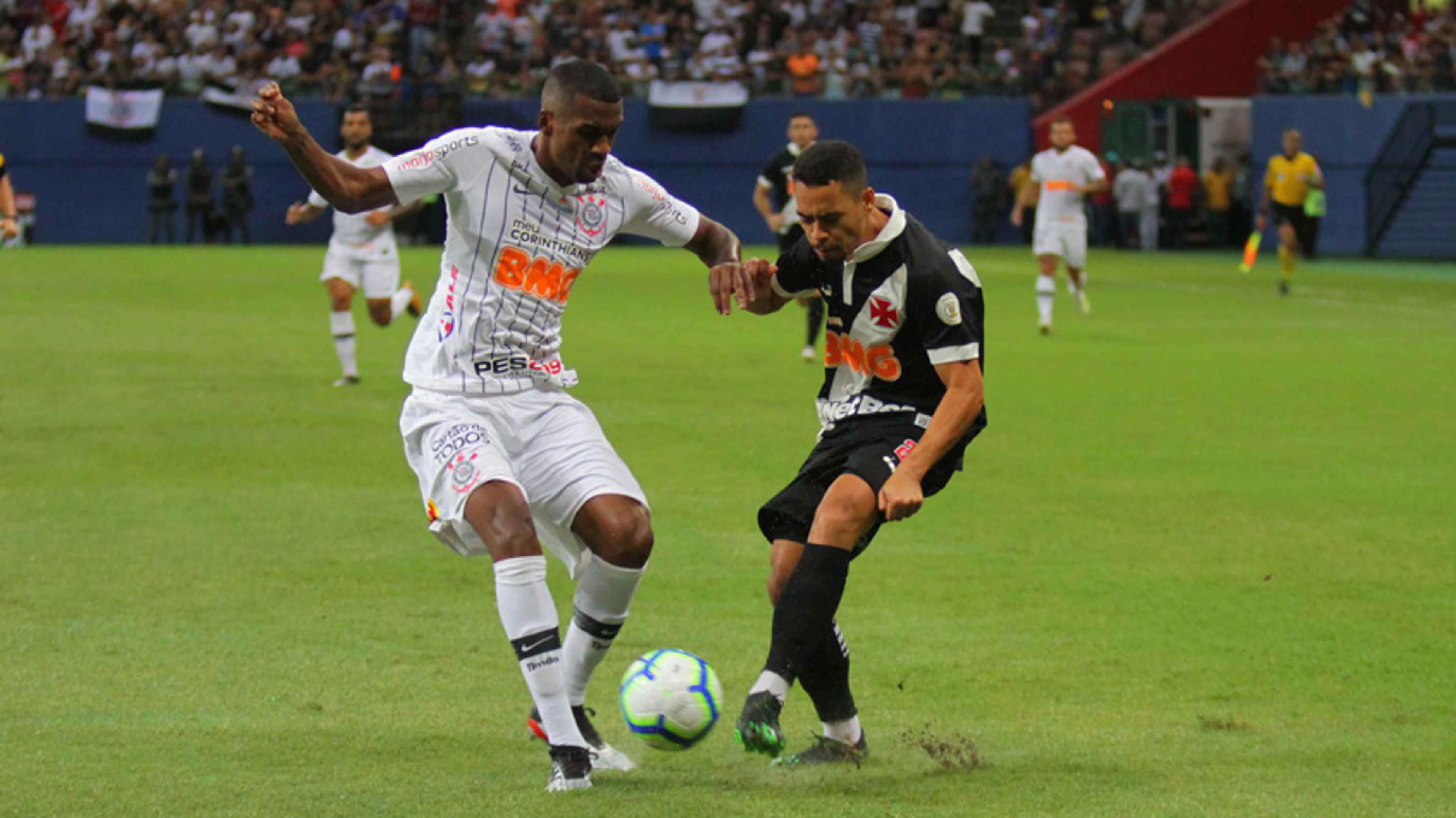 Evolução na frente e preocupação atrás: a boa impressão do Vasco em Manaus