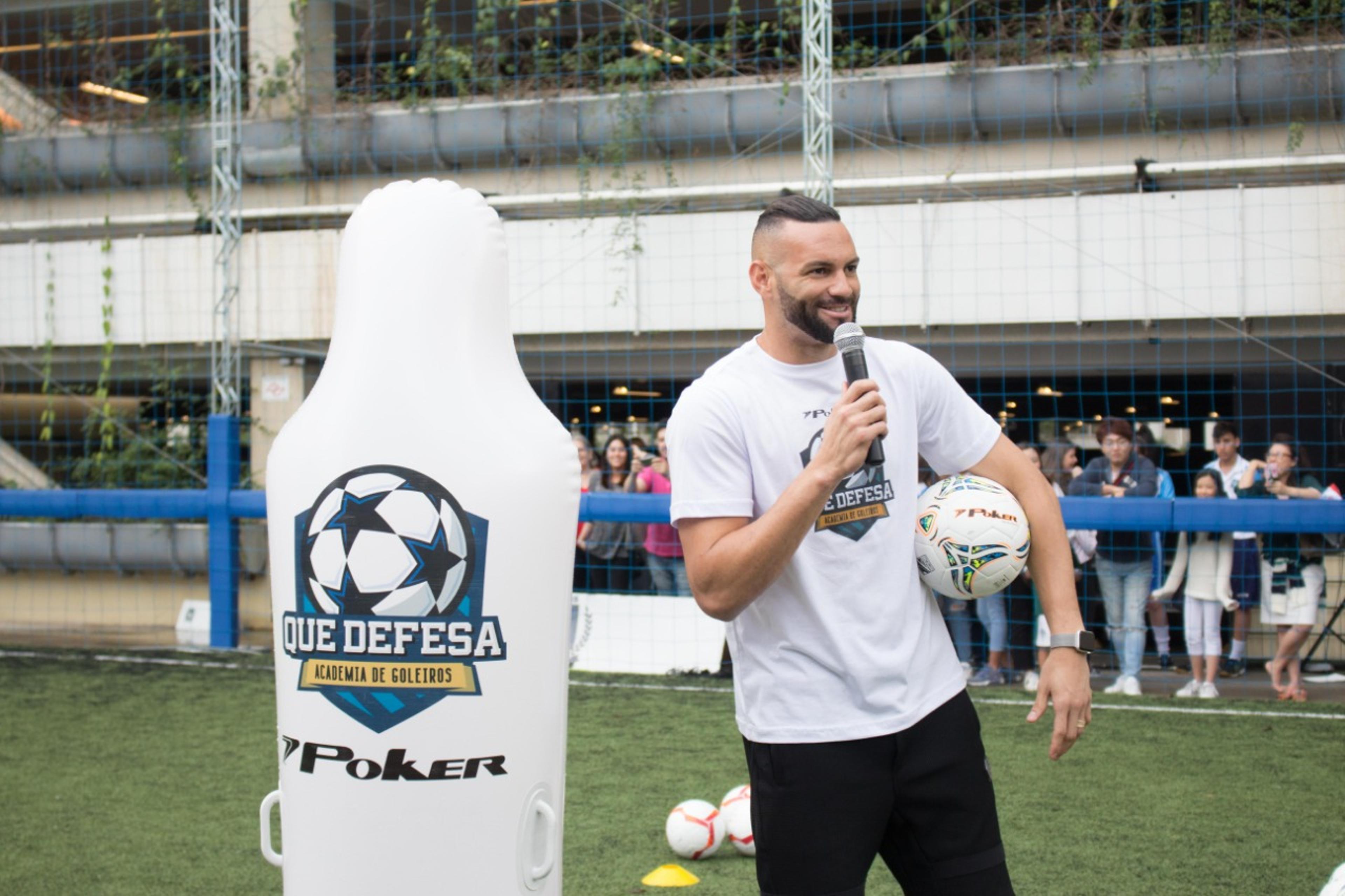 Weverton comemora momento no Verdão, mas já pensa no pós-carreira