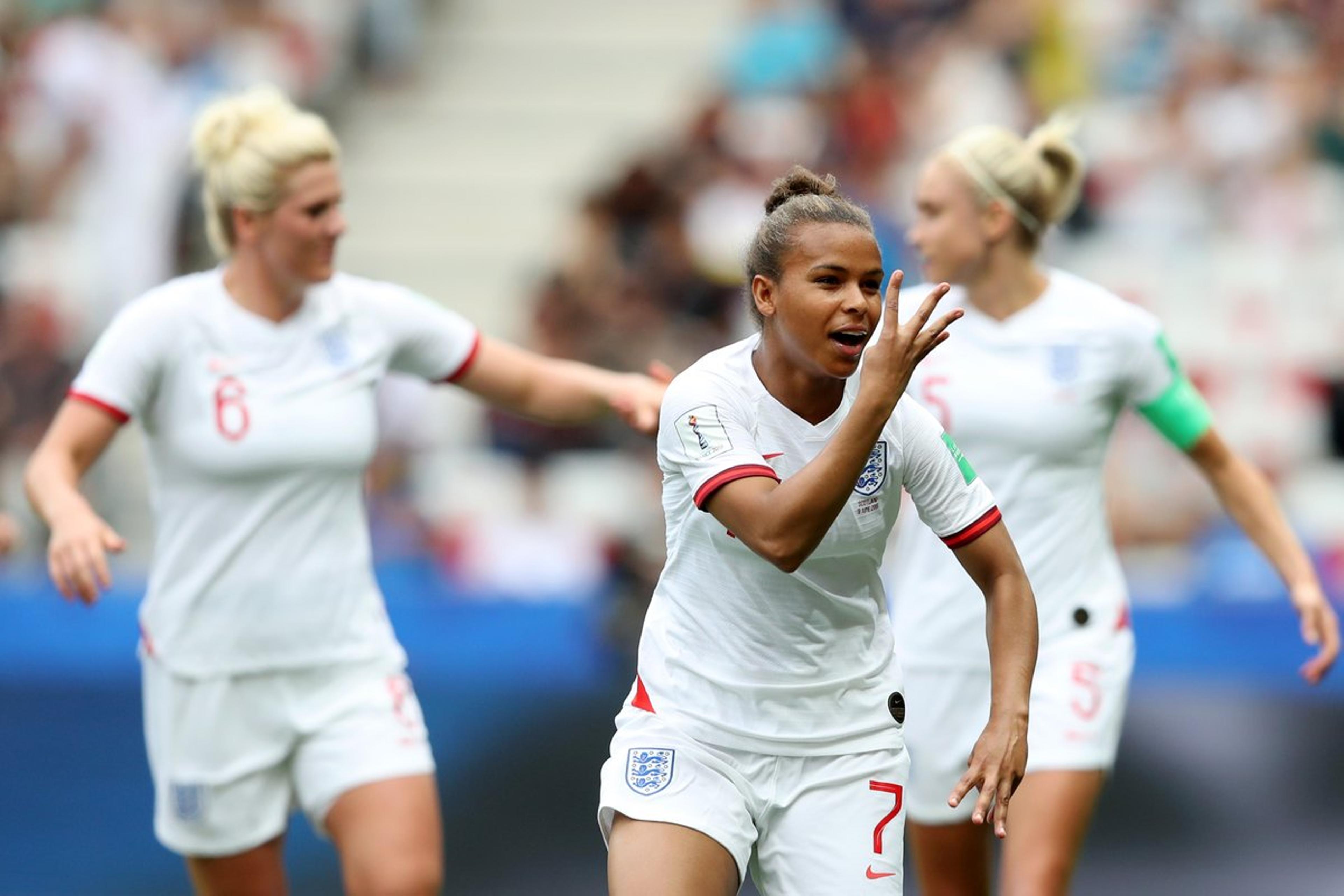 Inglaterra joga bem e vence Escócia pela Copa do Mundo feminina