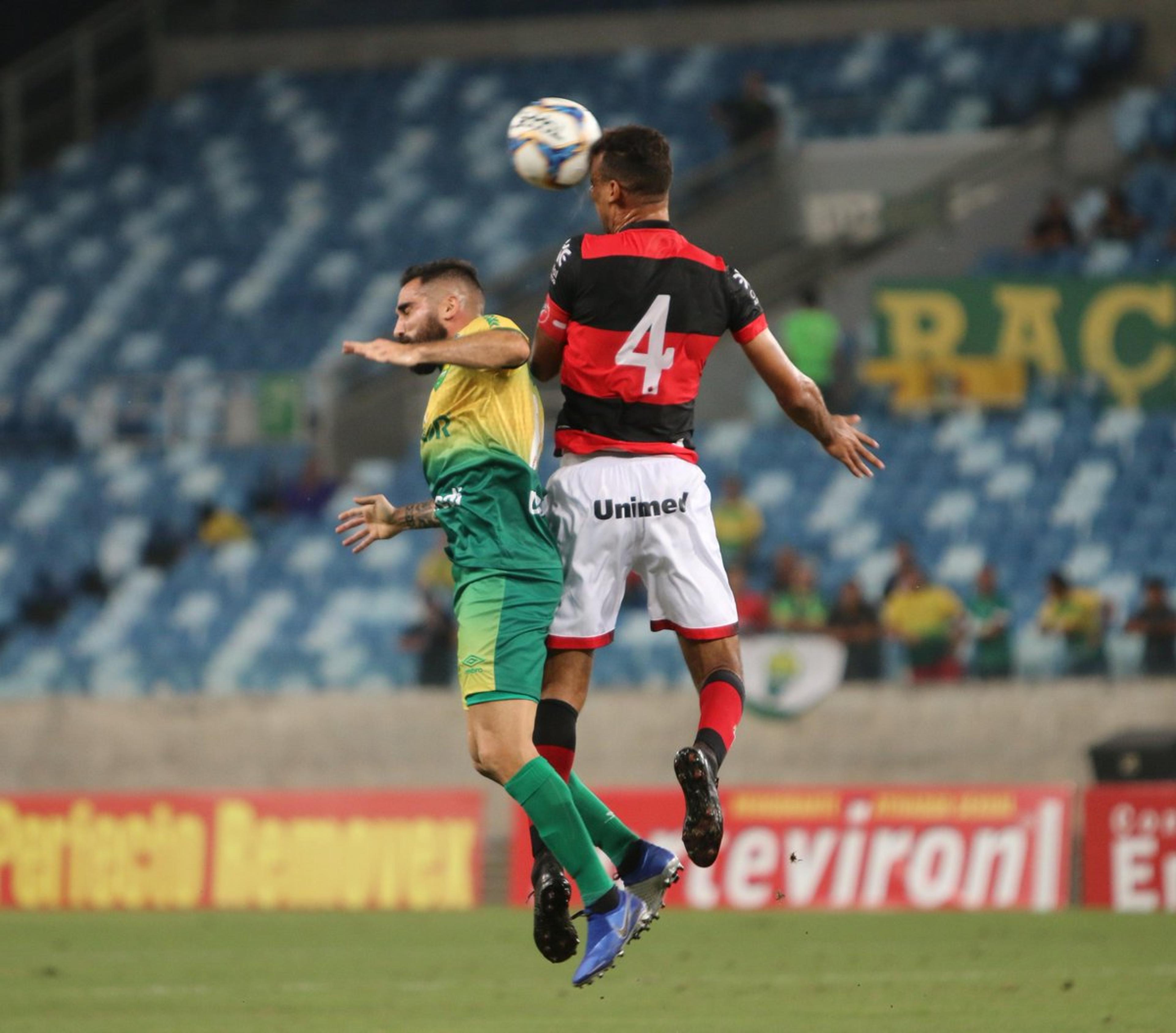 De olho no G4, Atlético-GO bate o Cuiabá fora de casa