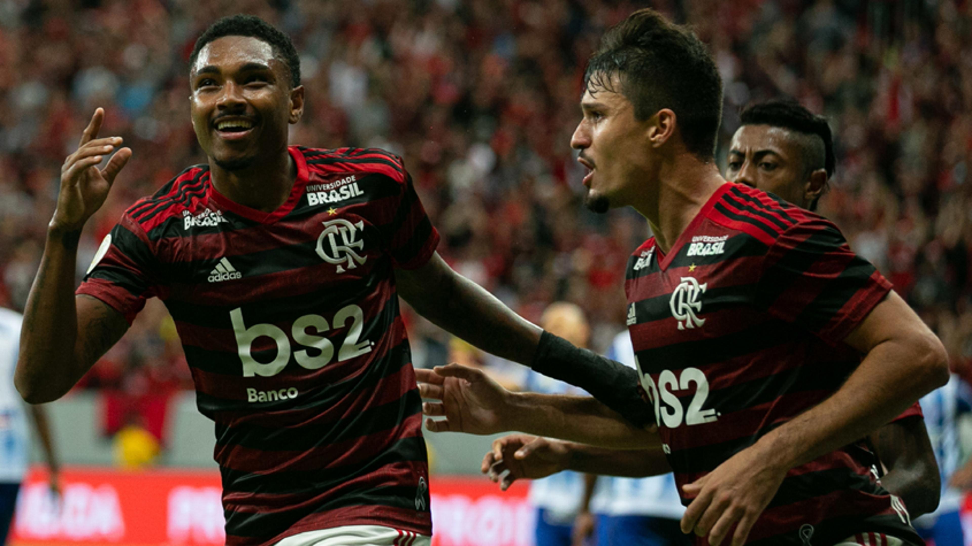 Flamengo confirma favoritismo, bate o CSA e entra no G4 do Brasileirão