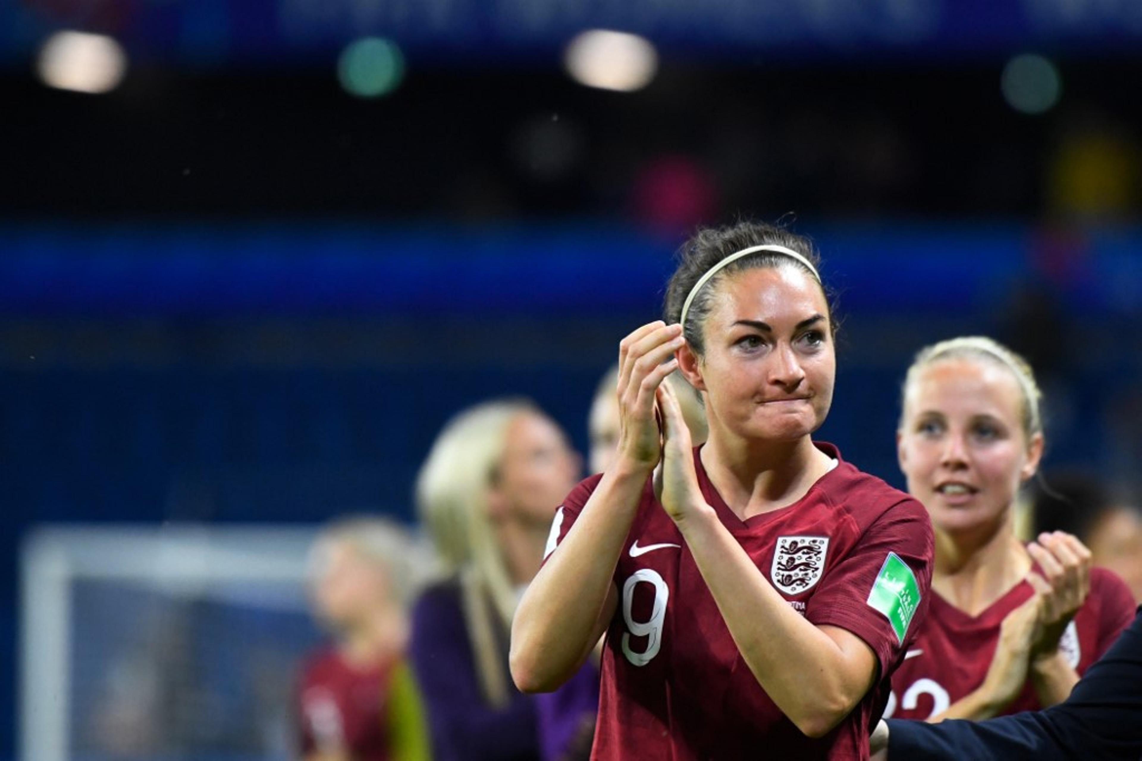 VÍDEO: Inglaterra perde pênalti, mas vence Argentina na Copa do Mundo feminina