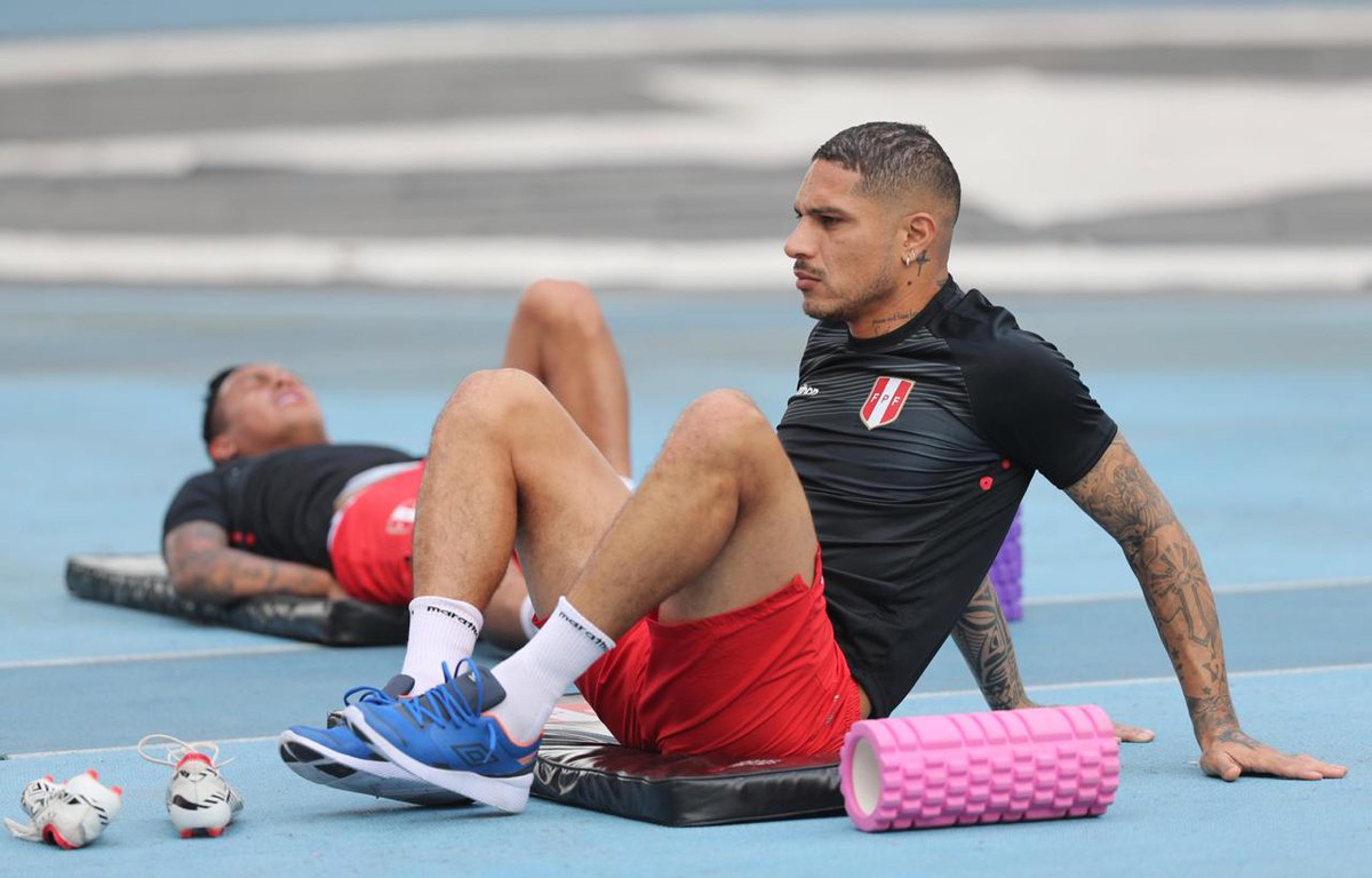 Sem clube, Guerrero fica fora da repescagem para a Copa do Mundo