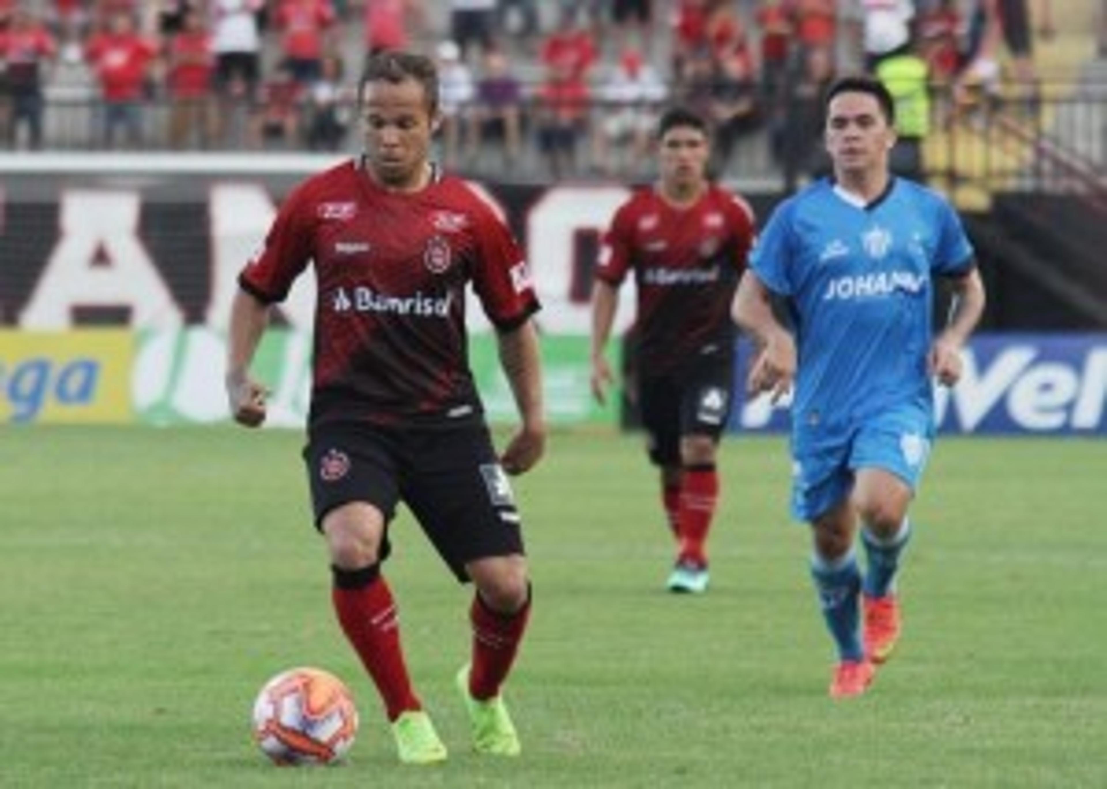 Atacante do Brasil de Pelotas quer encerrar bem o ano na Série B