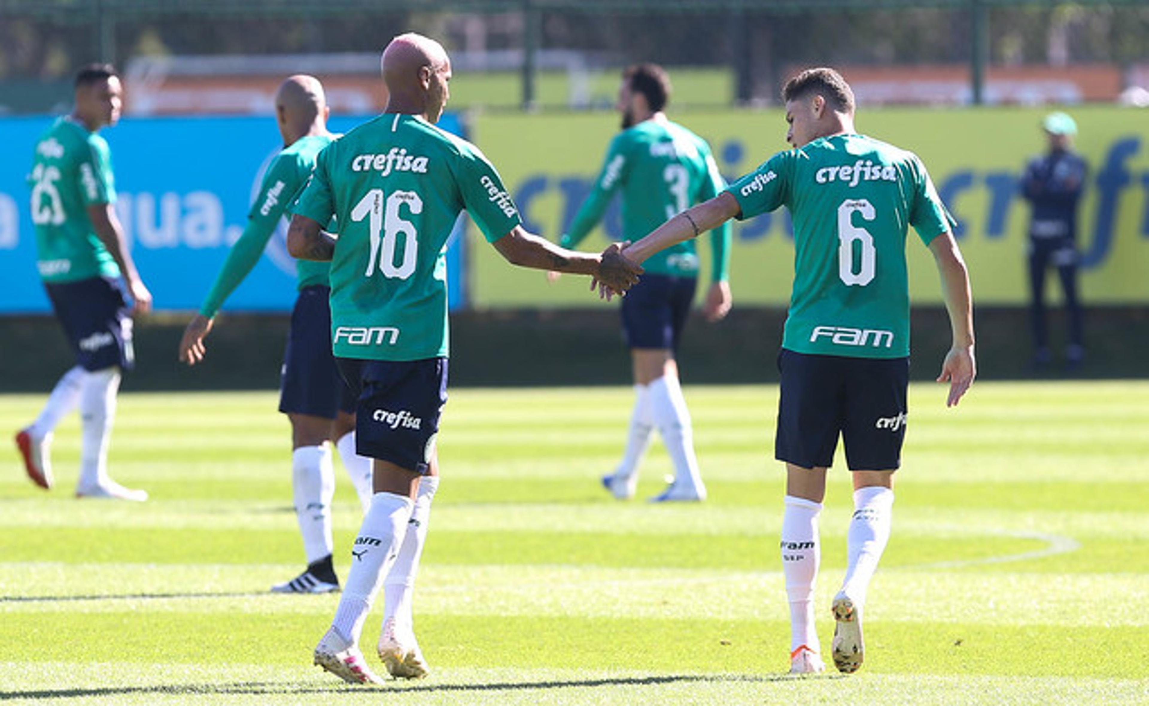 Felipão repete time das duas últimas partidas, e Palmeiras derrota o Oeste