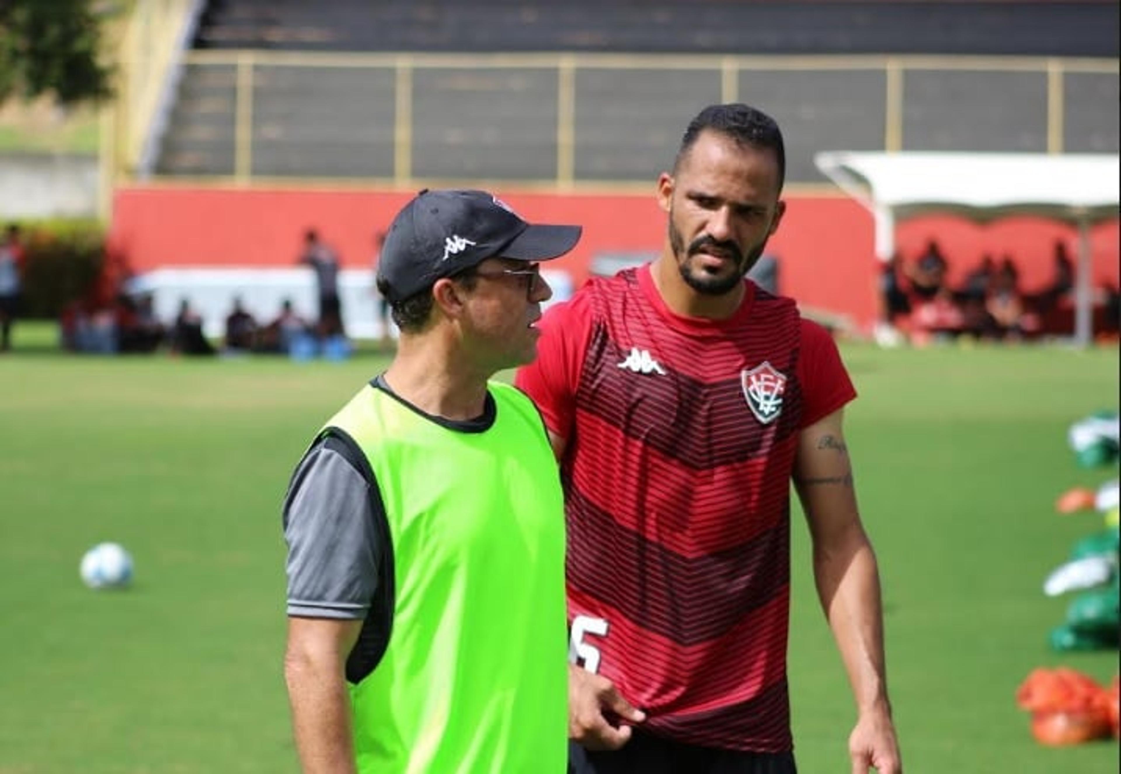 Considerando que teve bom ano, Anselmo Ramon não garante que fica no Vitória para 2020