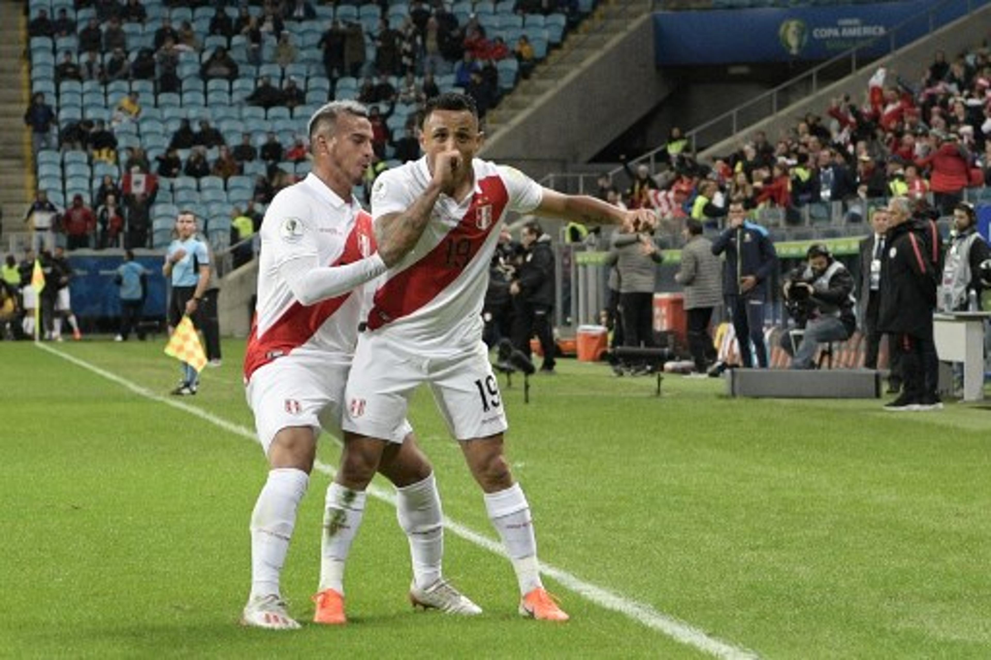 VÍDEO: Veja os melhores momentos da vitória do Peru sobre o Chile na Arena do Grêmio