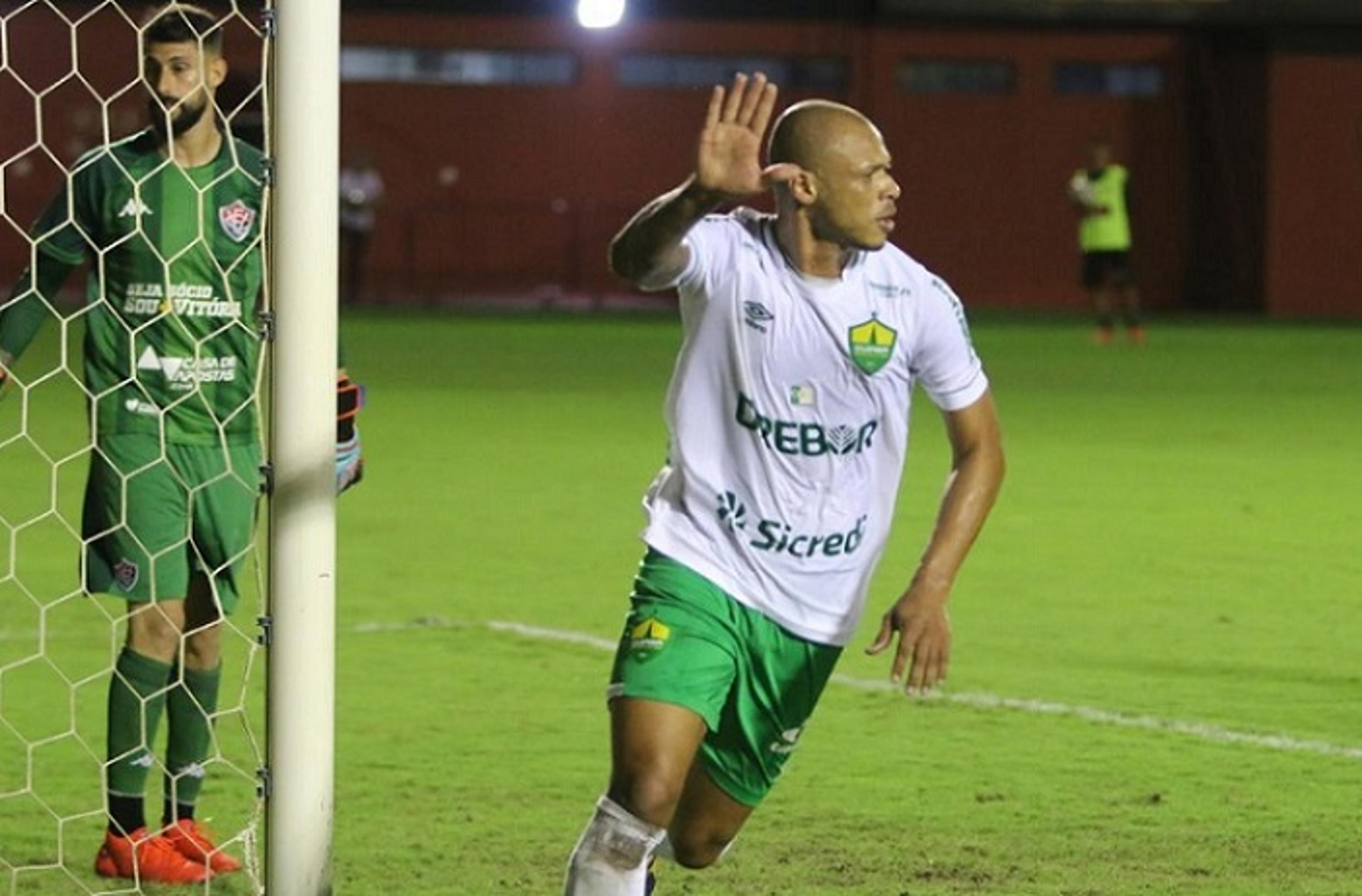 Cuiabá encerra longo jejum na Série B batendo o Vitória em Salvador