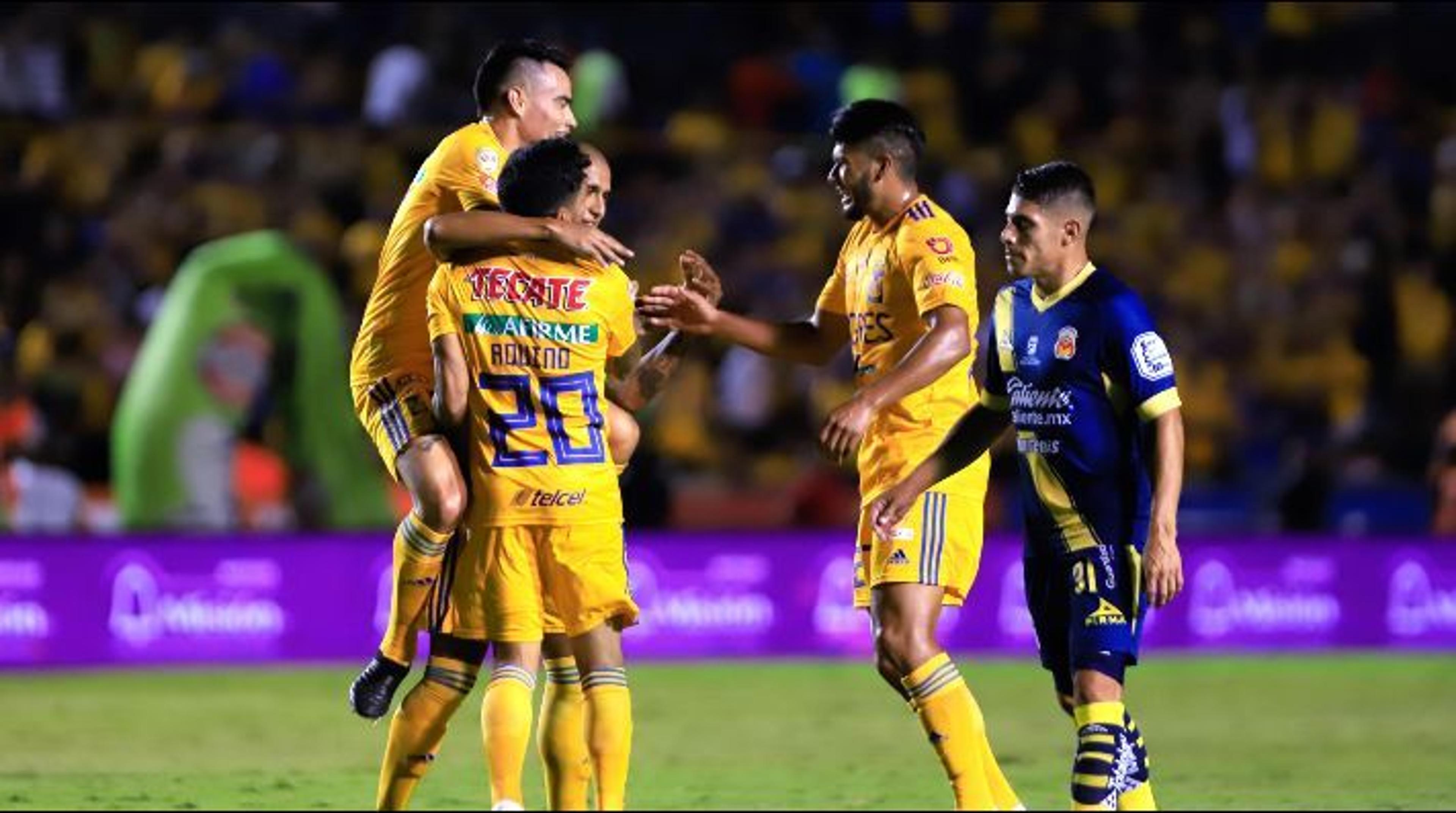 Rafael Carioca faz um dos gols na estreia vitoriosa do Tigres na Liga MX