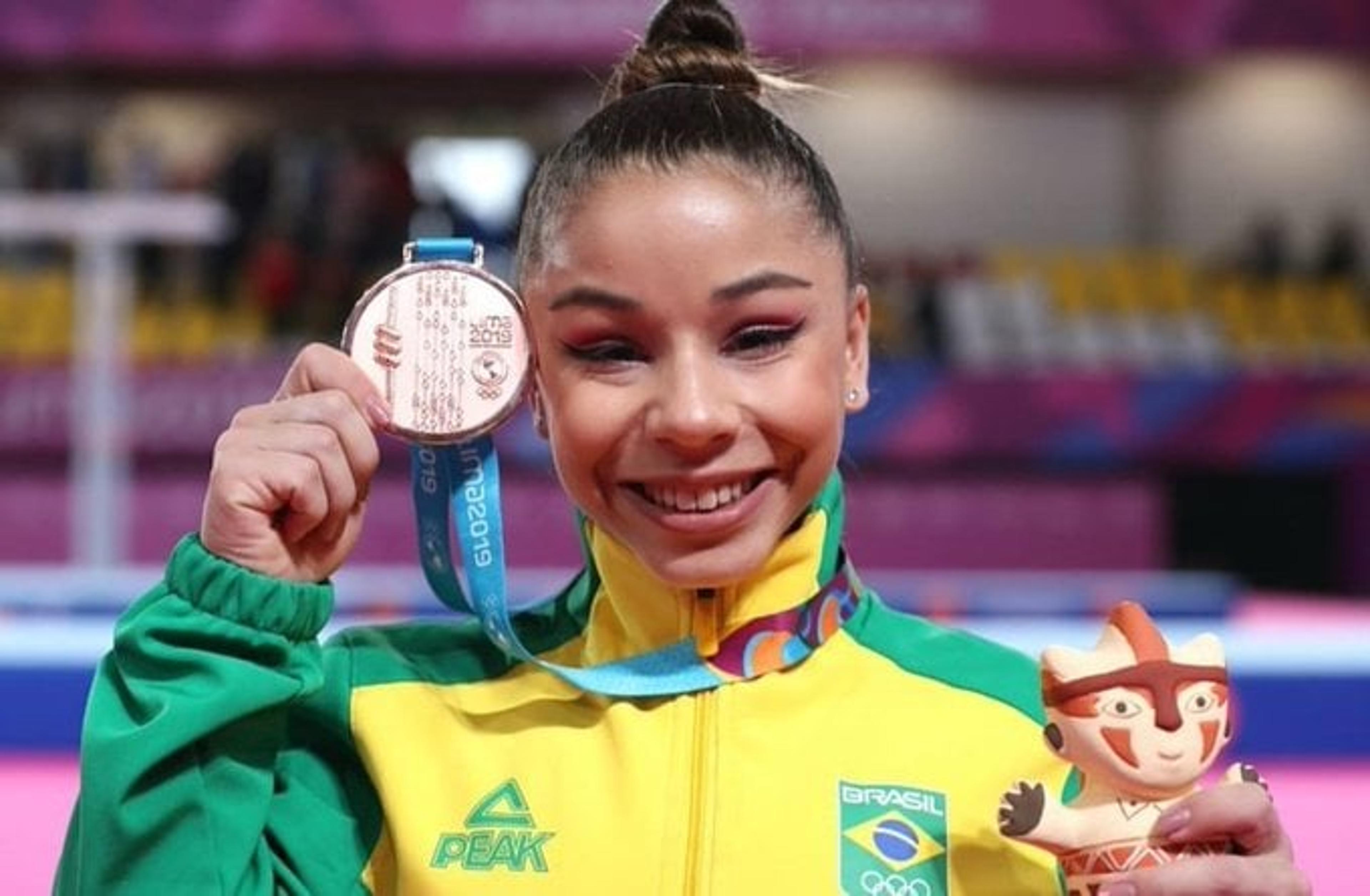 Flávia Saraiva conquista o bronze no individual geral do Pan-2019