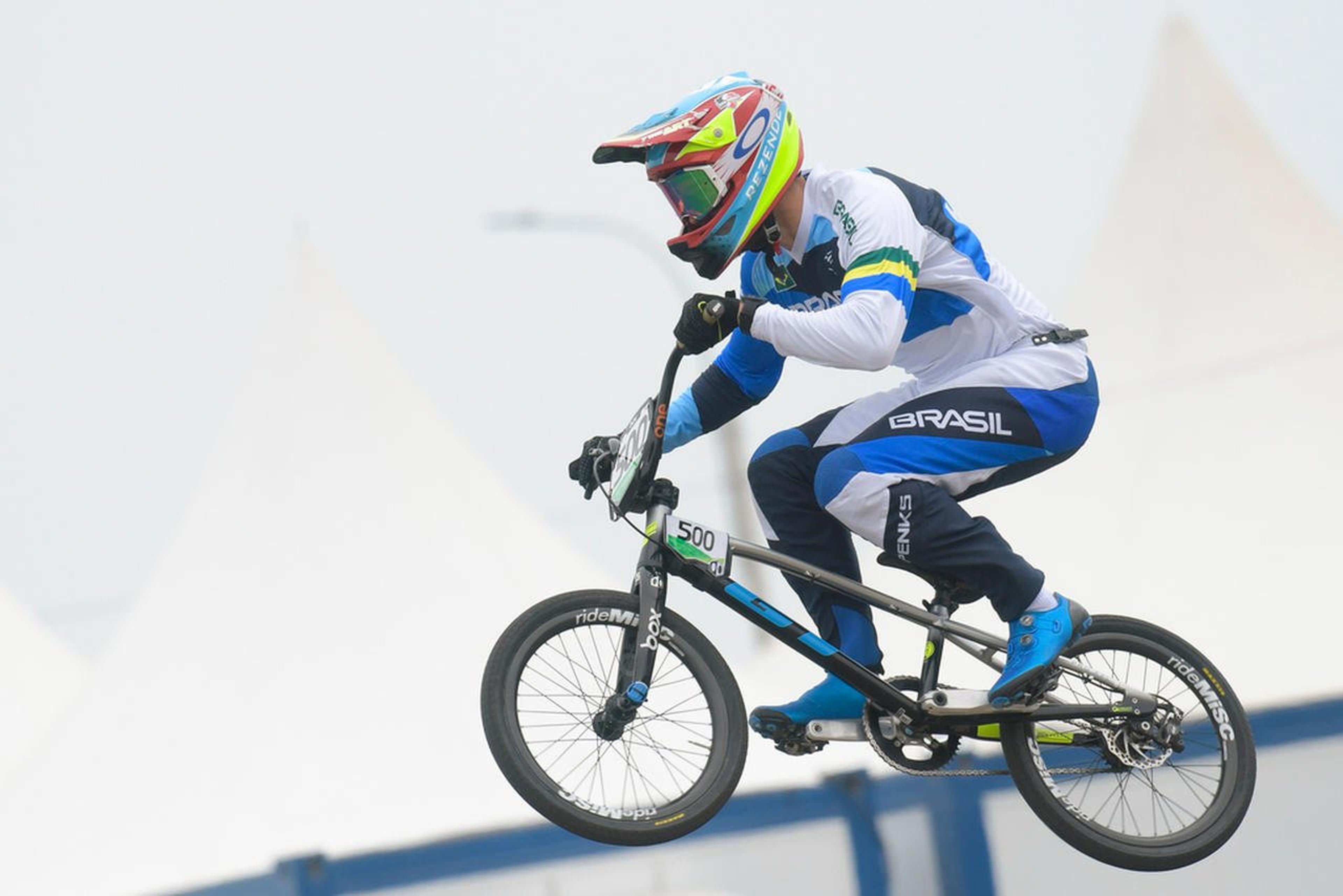 Brasil fatura duas pratas no BMX e chega a seis medalhas no ciclismo