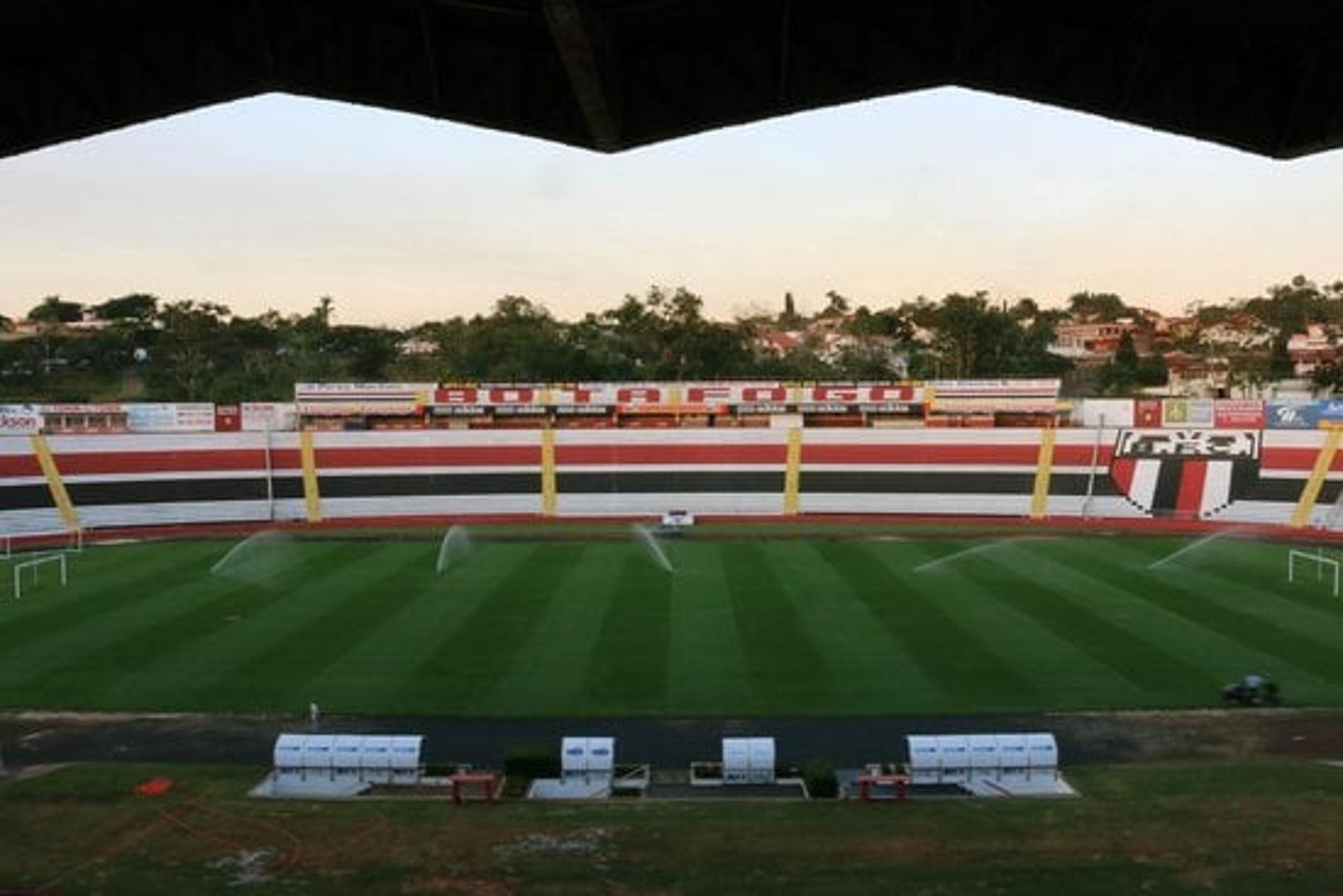 Com 100% de aproveitamento, Botafogo-SP enfrenta o Comercial pela Copa Paulista