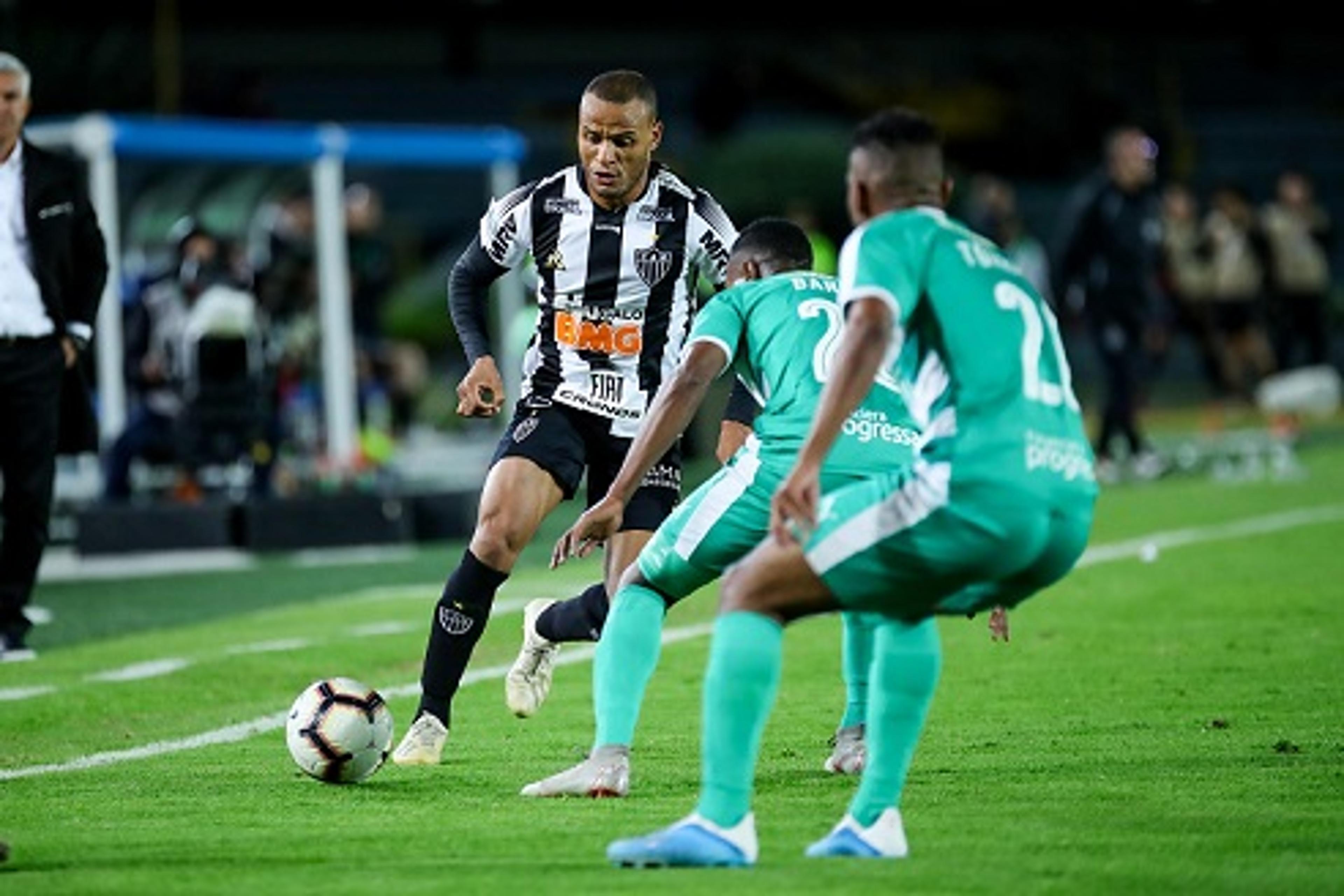 Galo rescinde com o lateral Patric, e Sport o anuncia como reforço