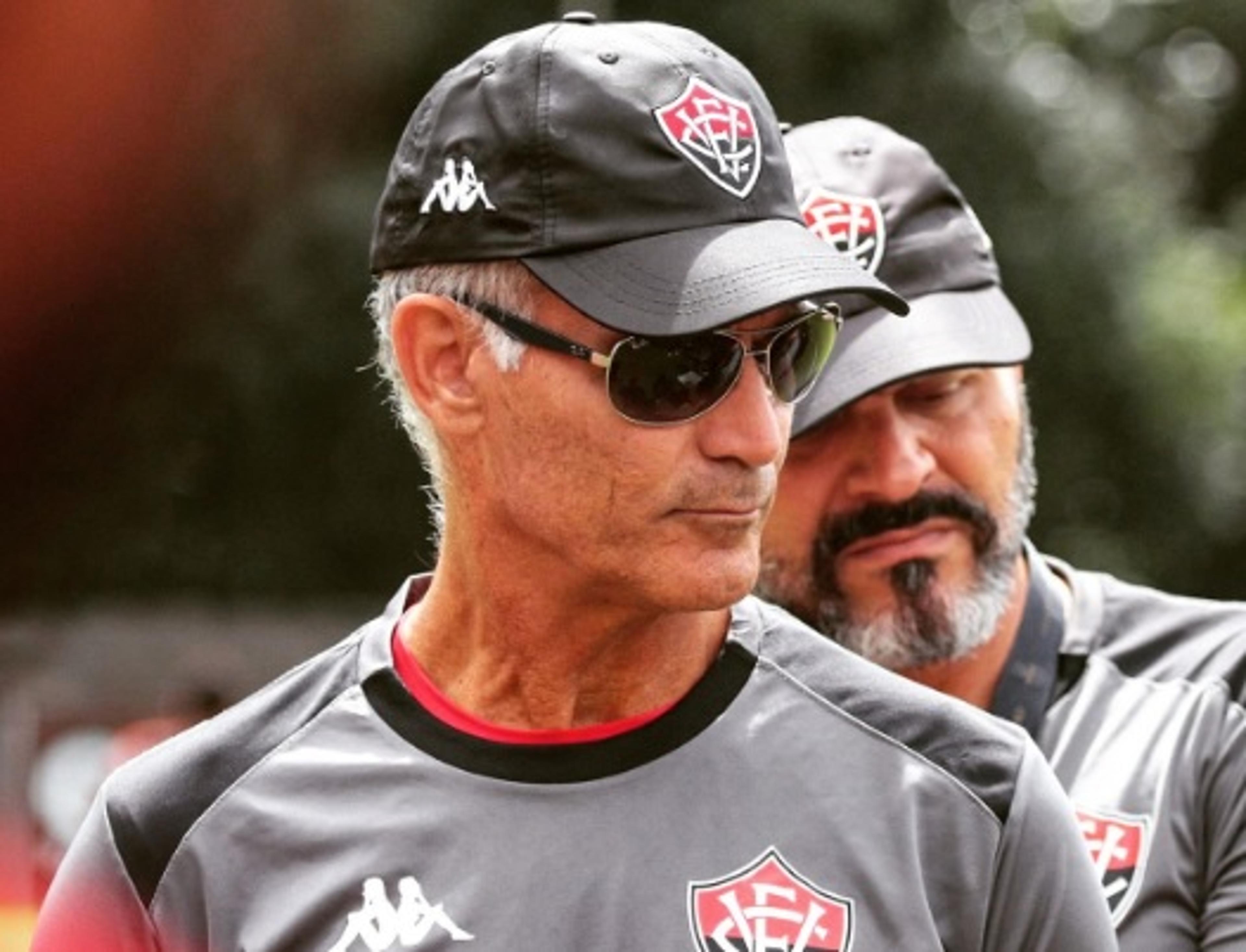 De olho no Guarani, Vitória realiza trabalho na Toca do Leão