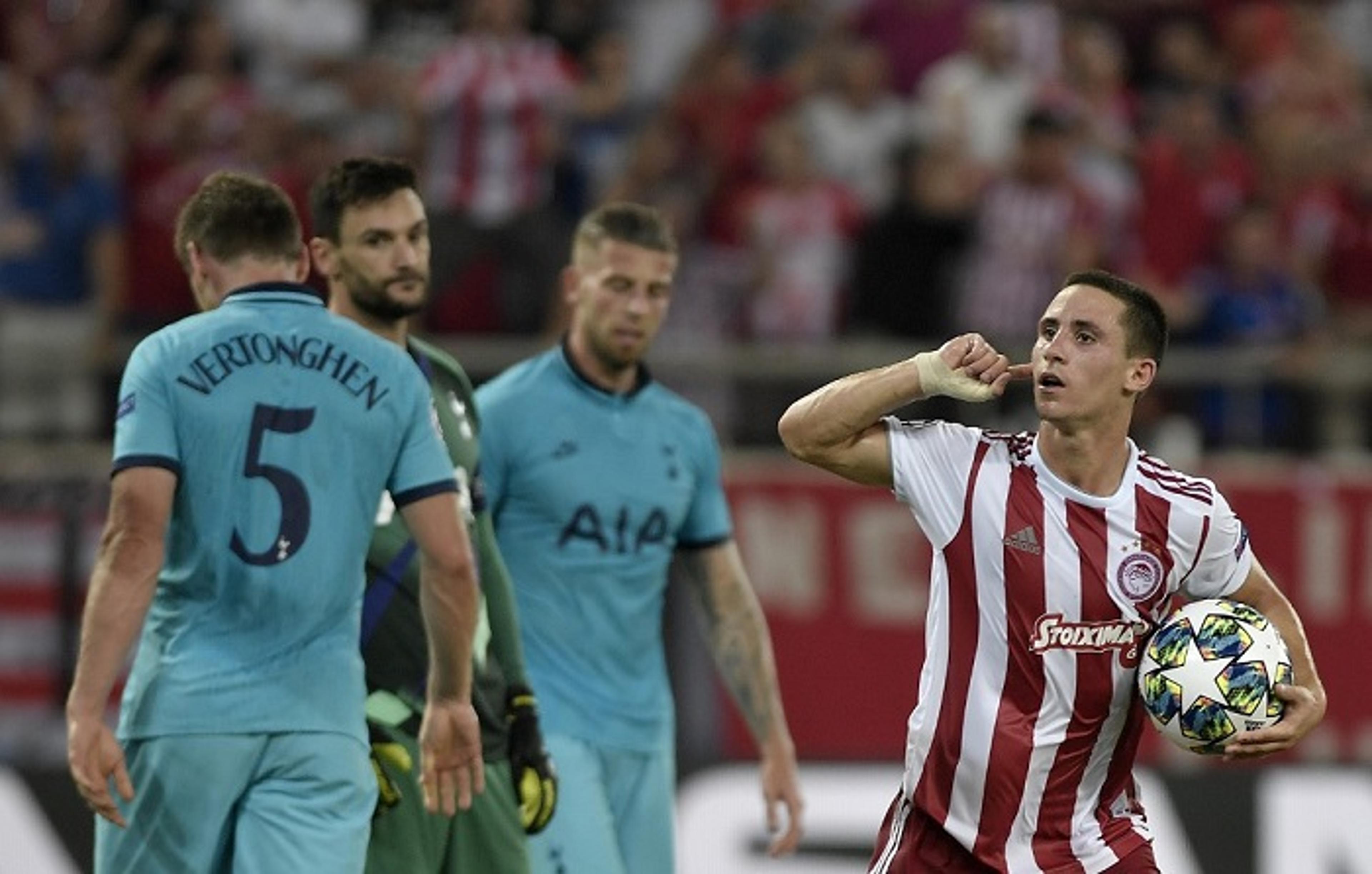 Tottenham sai na frente, mas sofre empate do Olympiacos na Champions