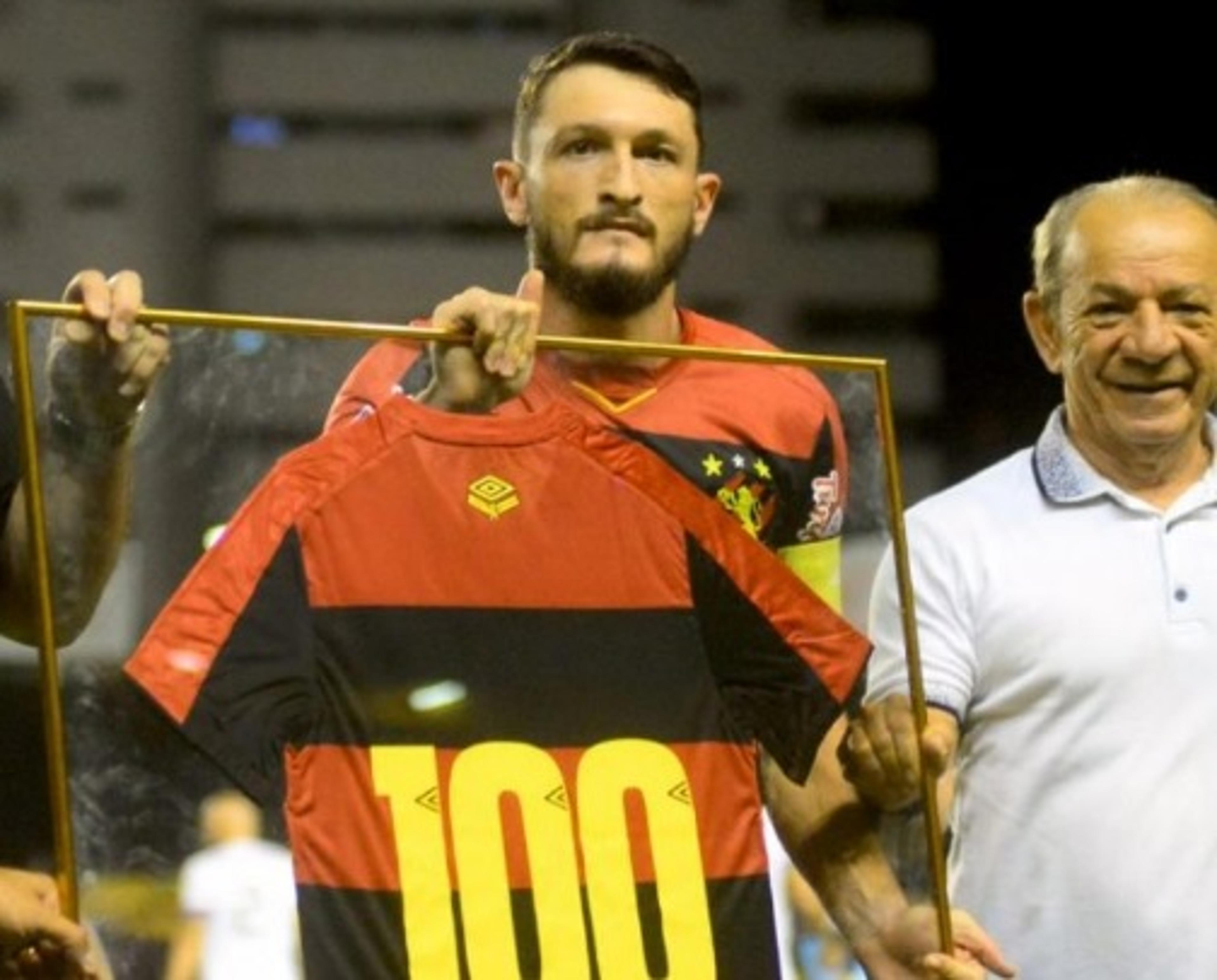 Lateral-esquerdo Sander completa 100 jogos pelo Sport