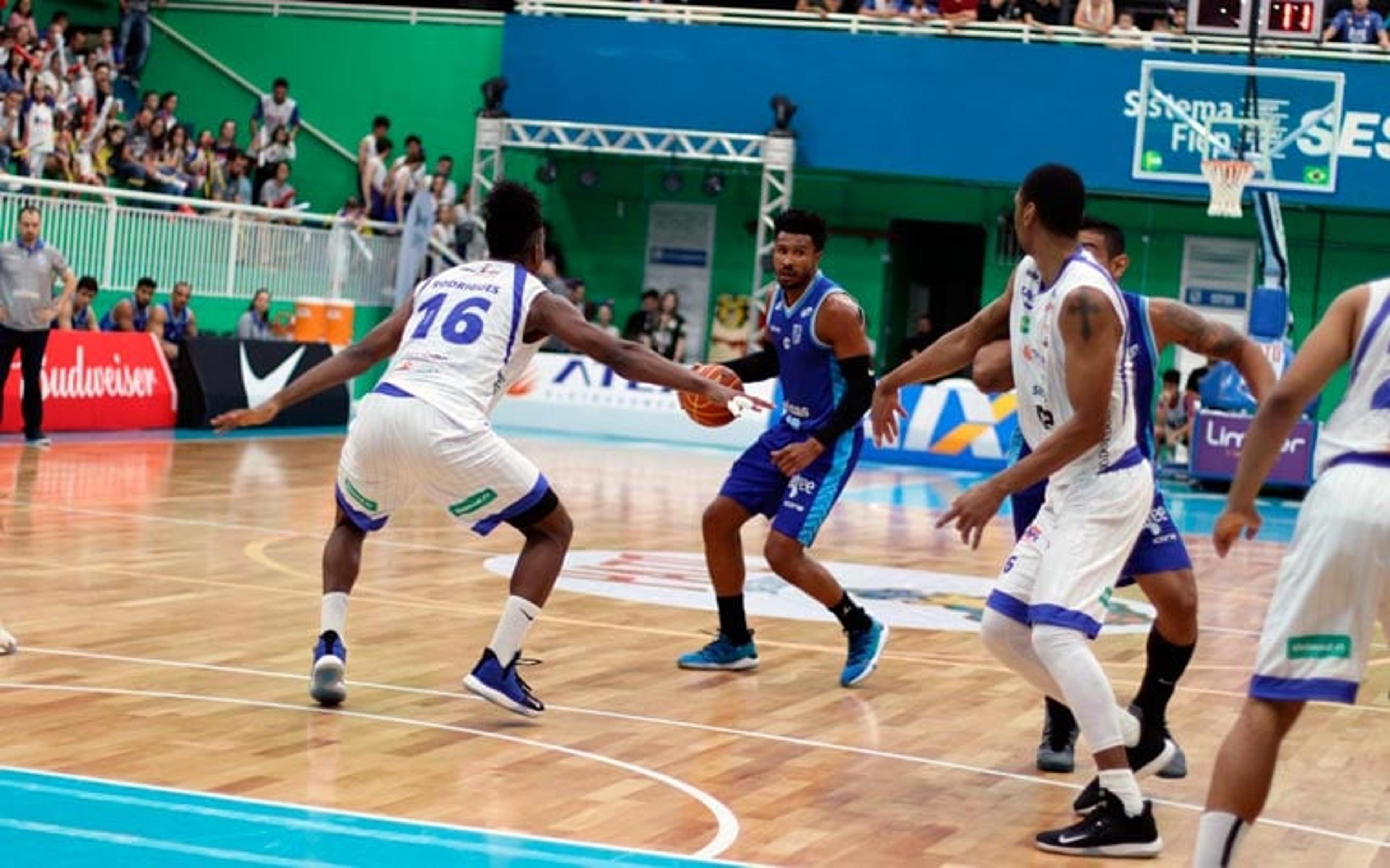 Liderado por Scott, Minas vence o Pato Basquete e vence a segunda na NBB