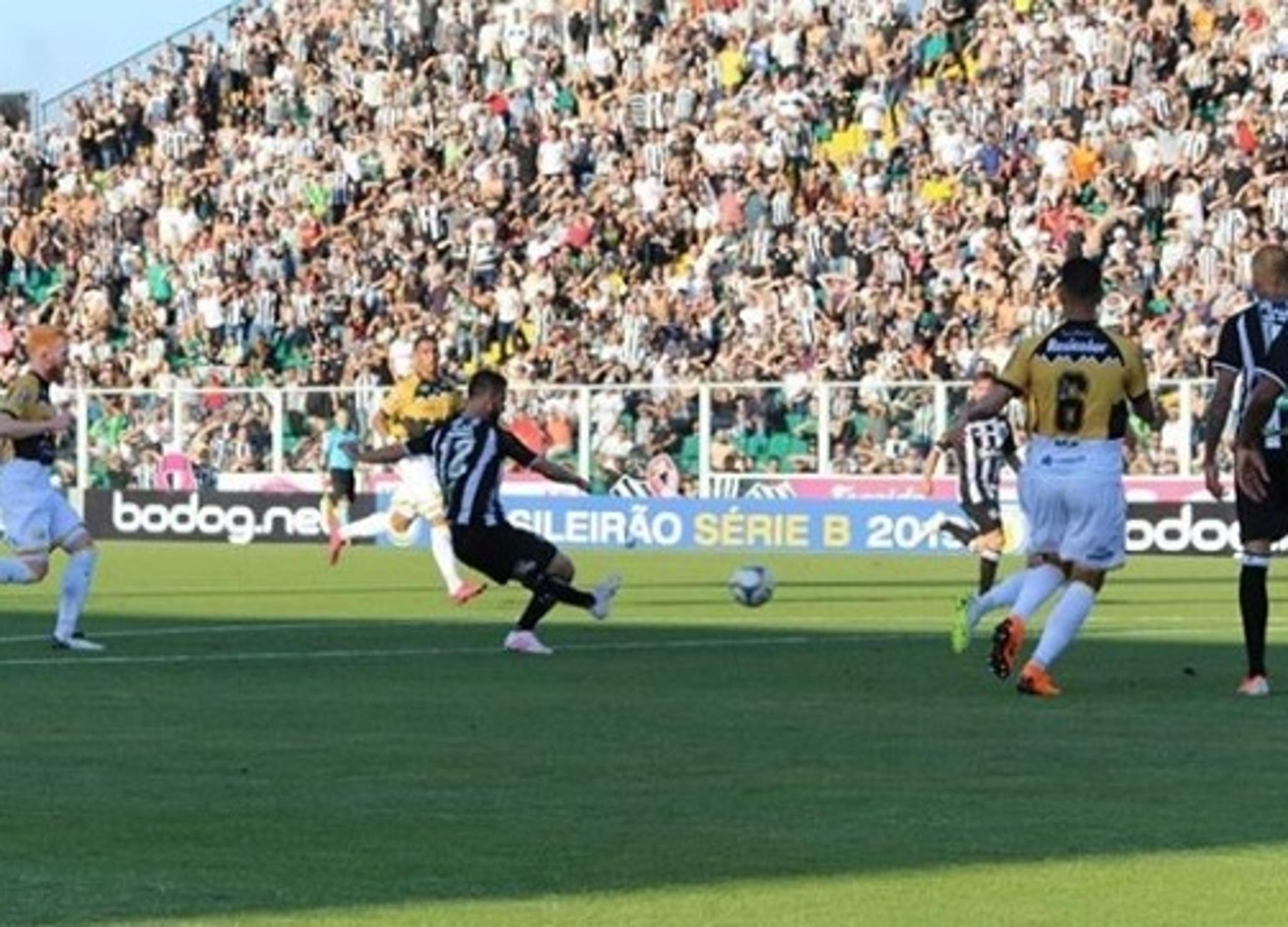 Figueirense abre vantagem, mas cede empate ao Criciúma