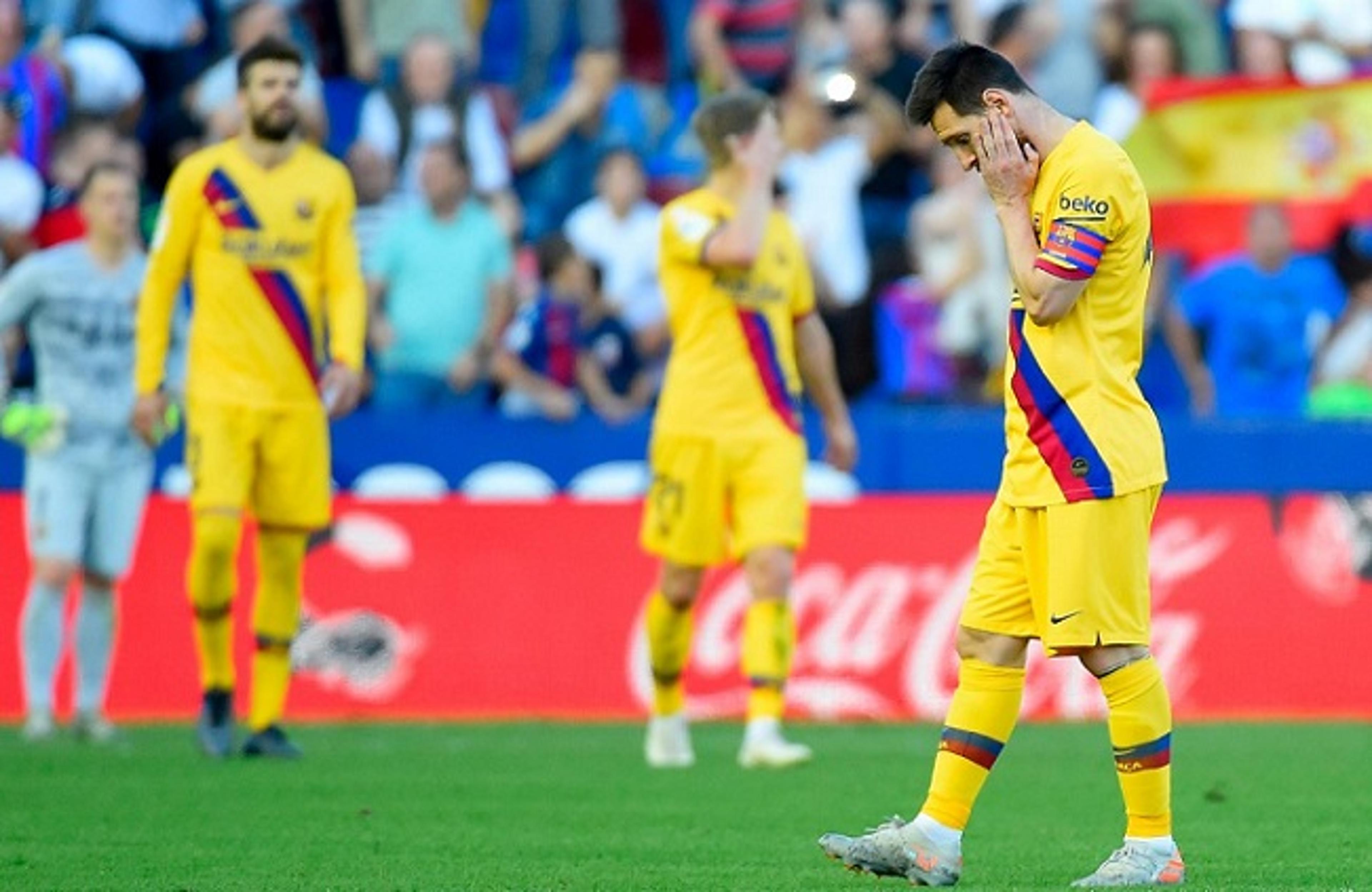 De virada, Levante derrota Barcelona, que pode perder liderança