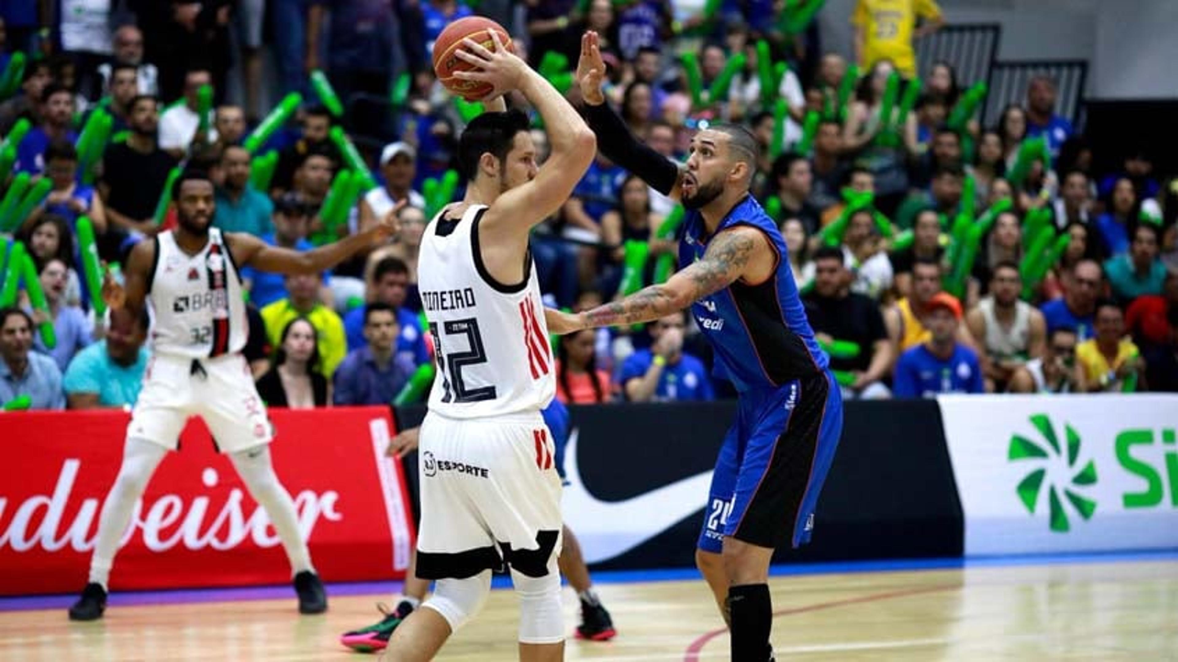 Flamengo bate Unifacisa em jogo equilibrado no NBB