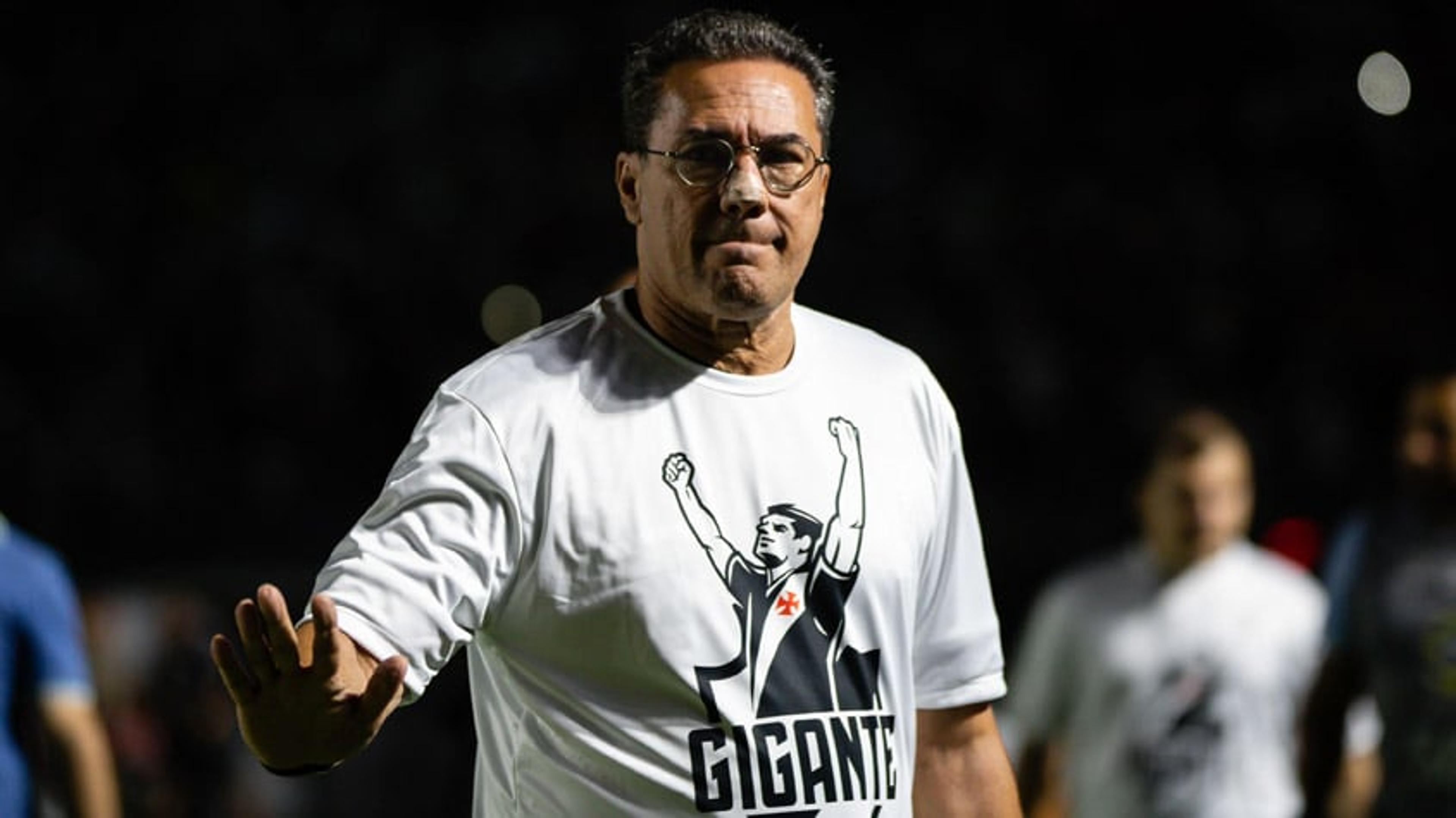 Luxemburgo reúne atletas e manda recado para a torcida: ‘O Vasco vai se manter na primeira divisão’