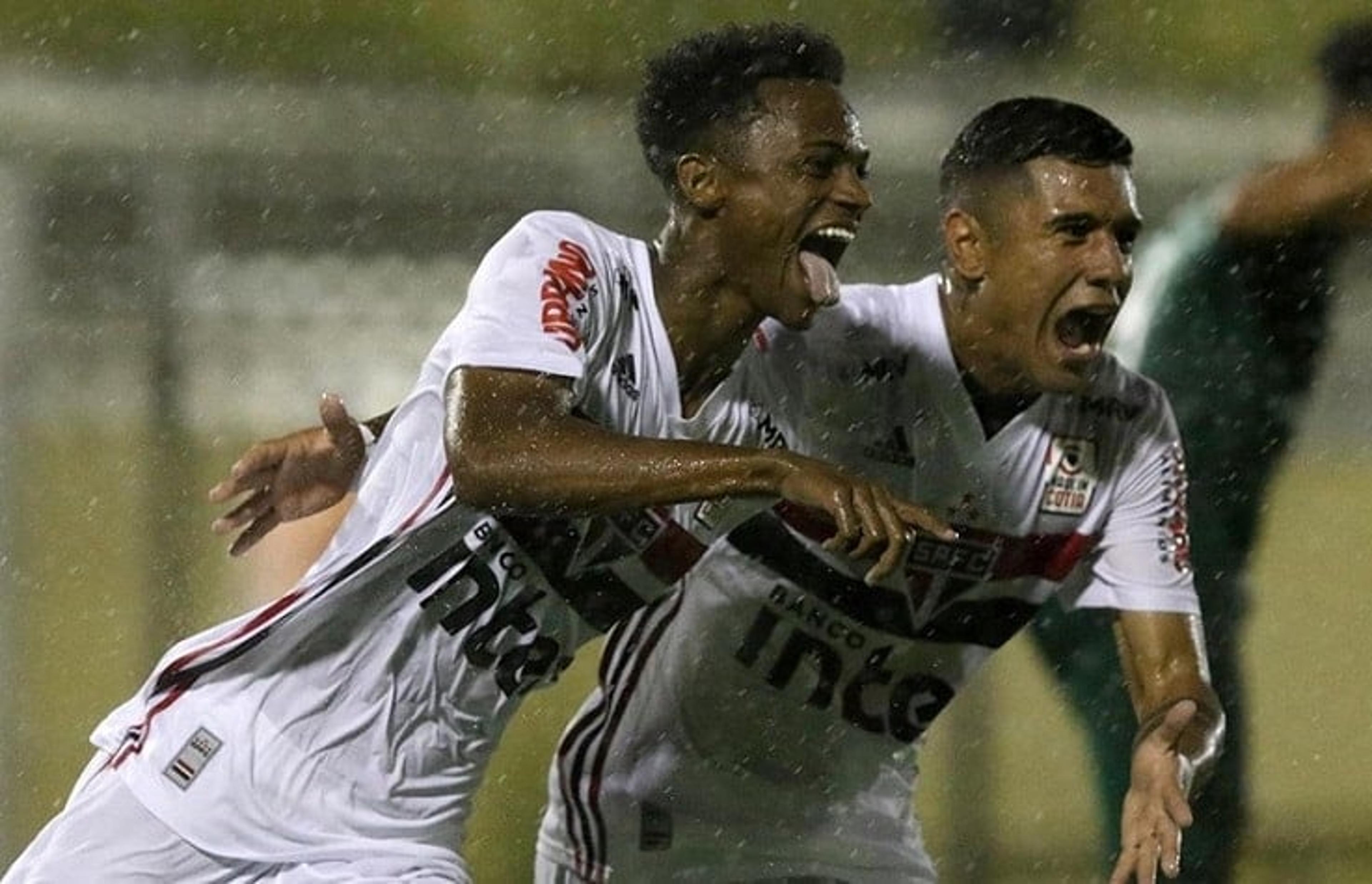 Emprestado pelo São Paulo ao Naútico, Anilson acende radar na Europa