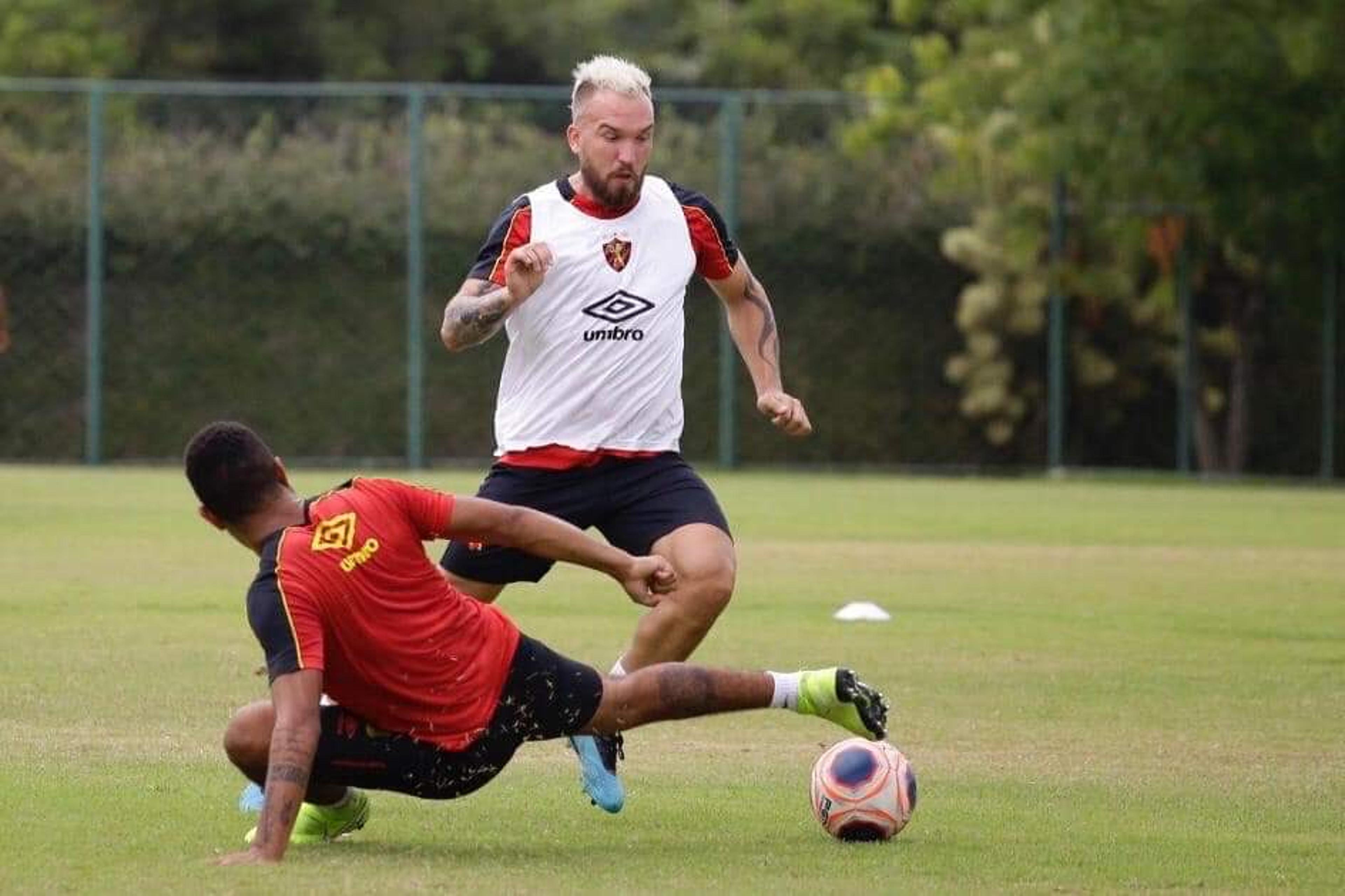 Titular no Sport, Willian Farias espera triunfo do Leão sobre o Imperatriz no Nordestão