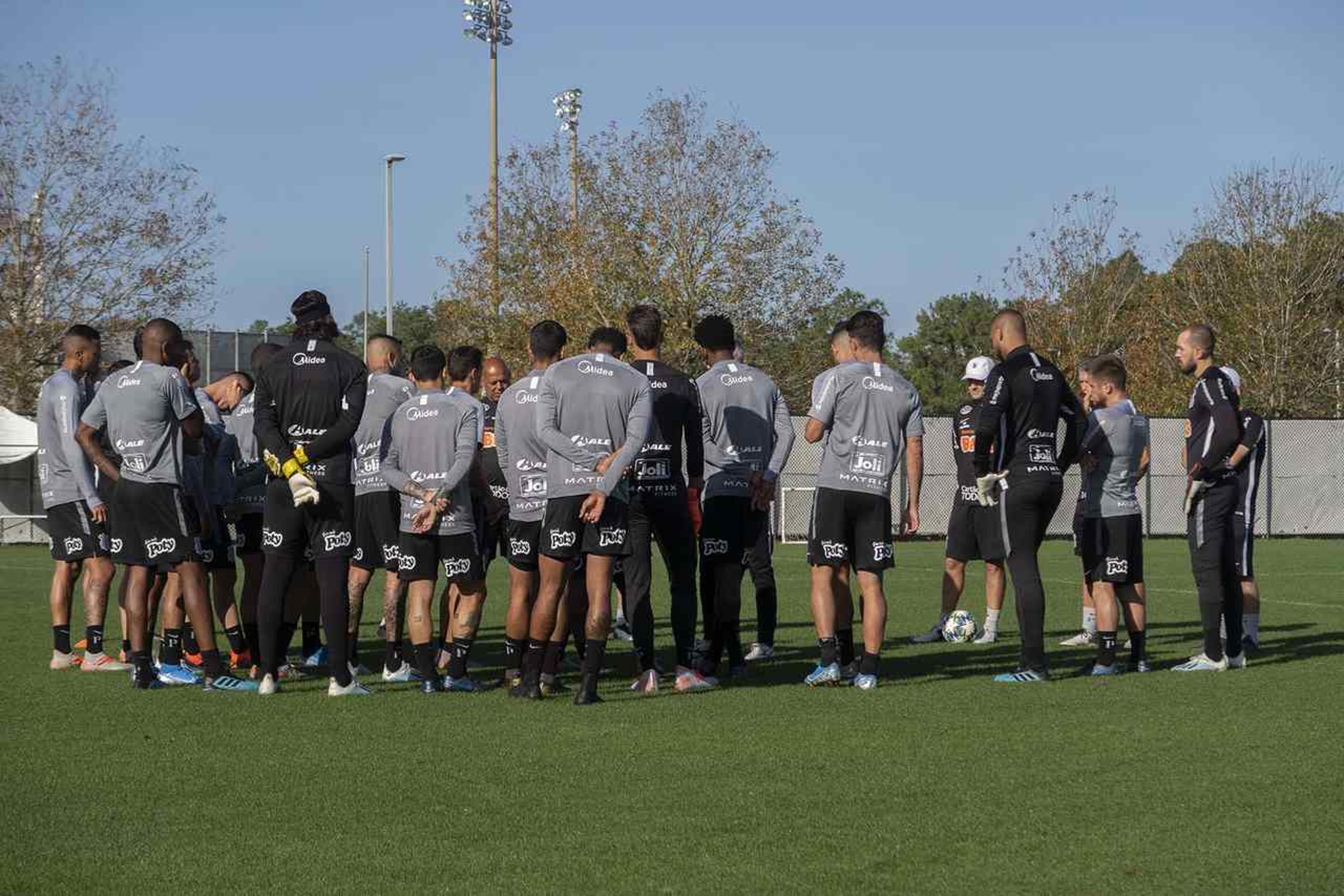 Corinthians abre semana de treinos nos Estados Unidos