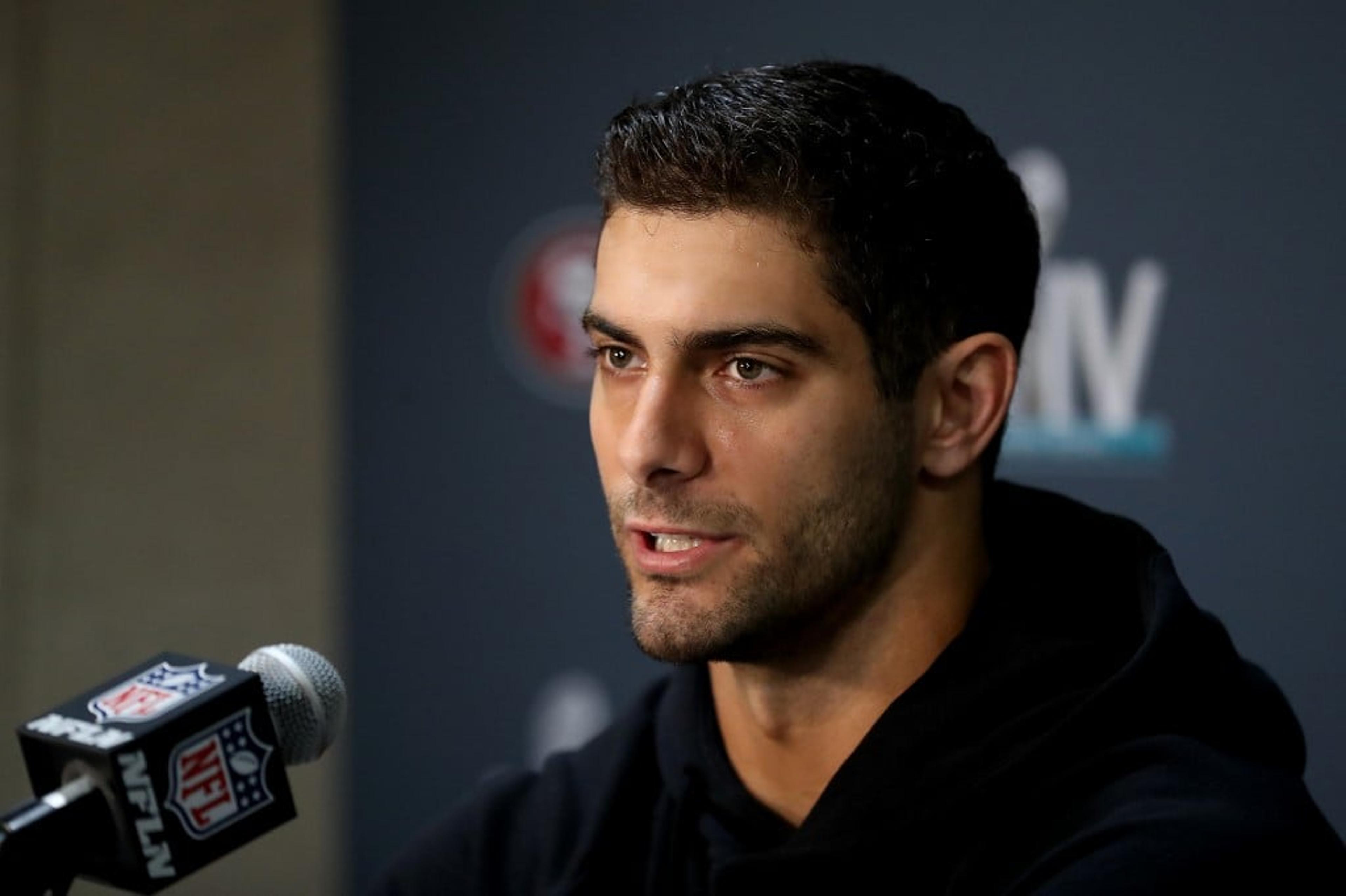 Quarterback falha no momento decisivo e treinador solta a bronca na coletiva