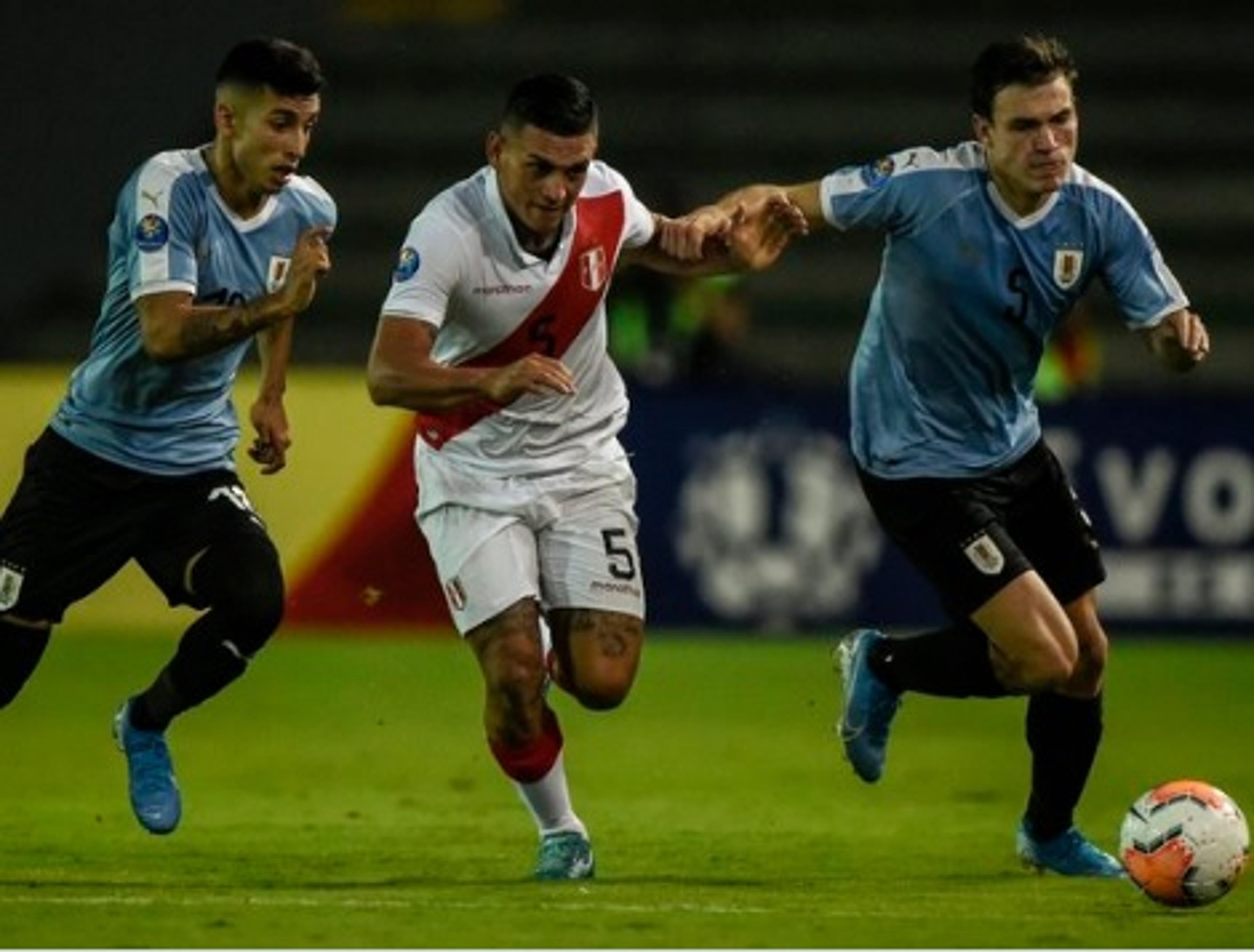 Uruguai vence o Peru e ainda sonha com vaga na fase final do Pré-Olímpico