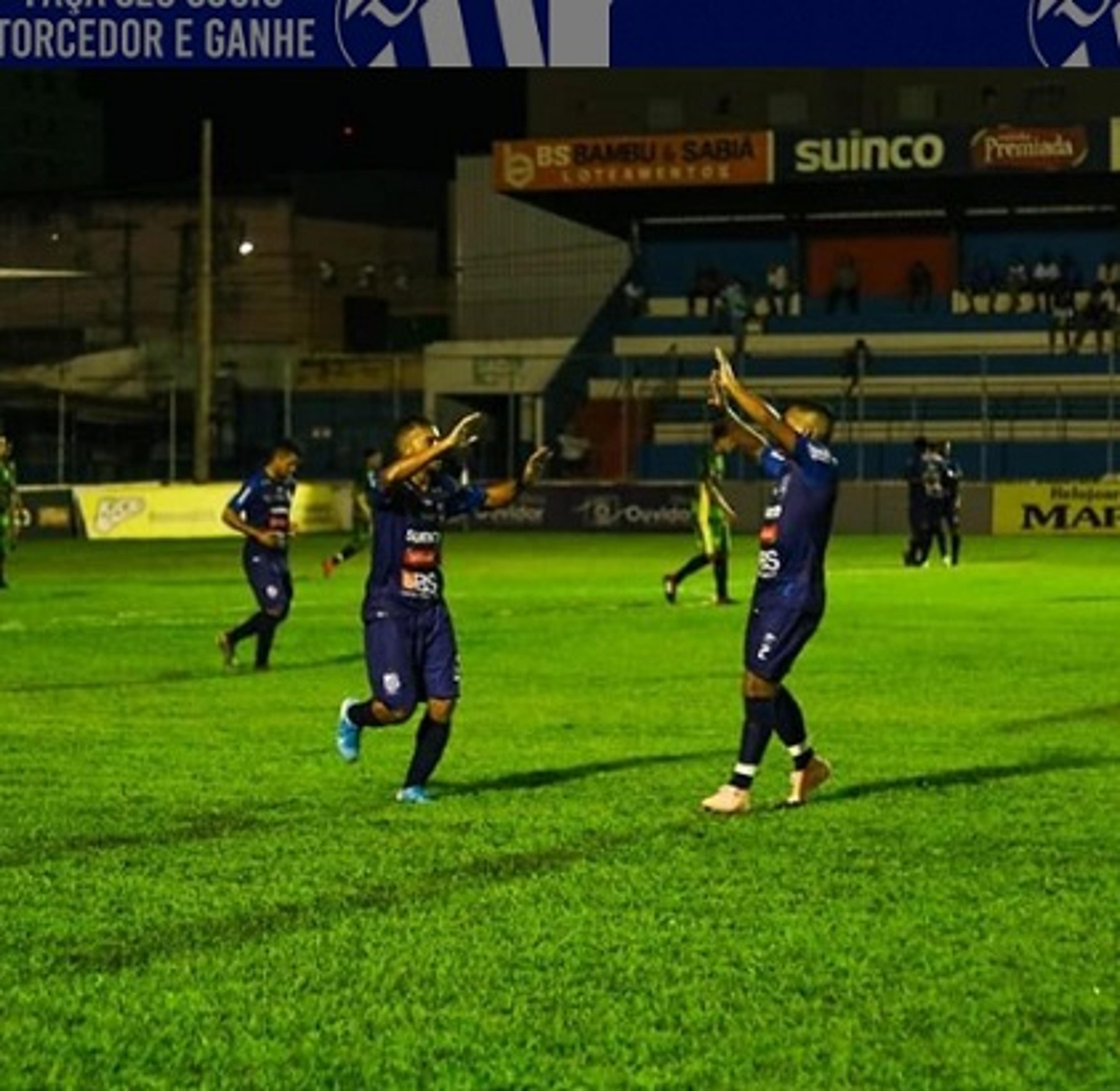 URT vence a Caldense e fica na vice-liderança do Campeonato Mineiro