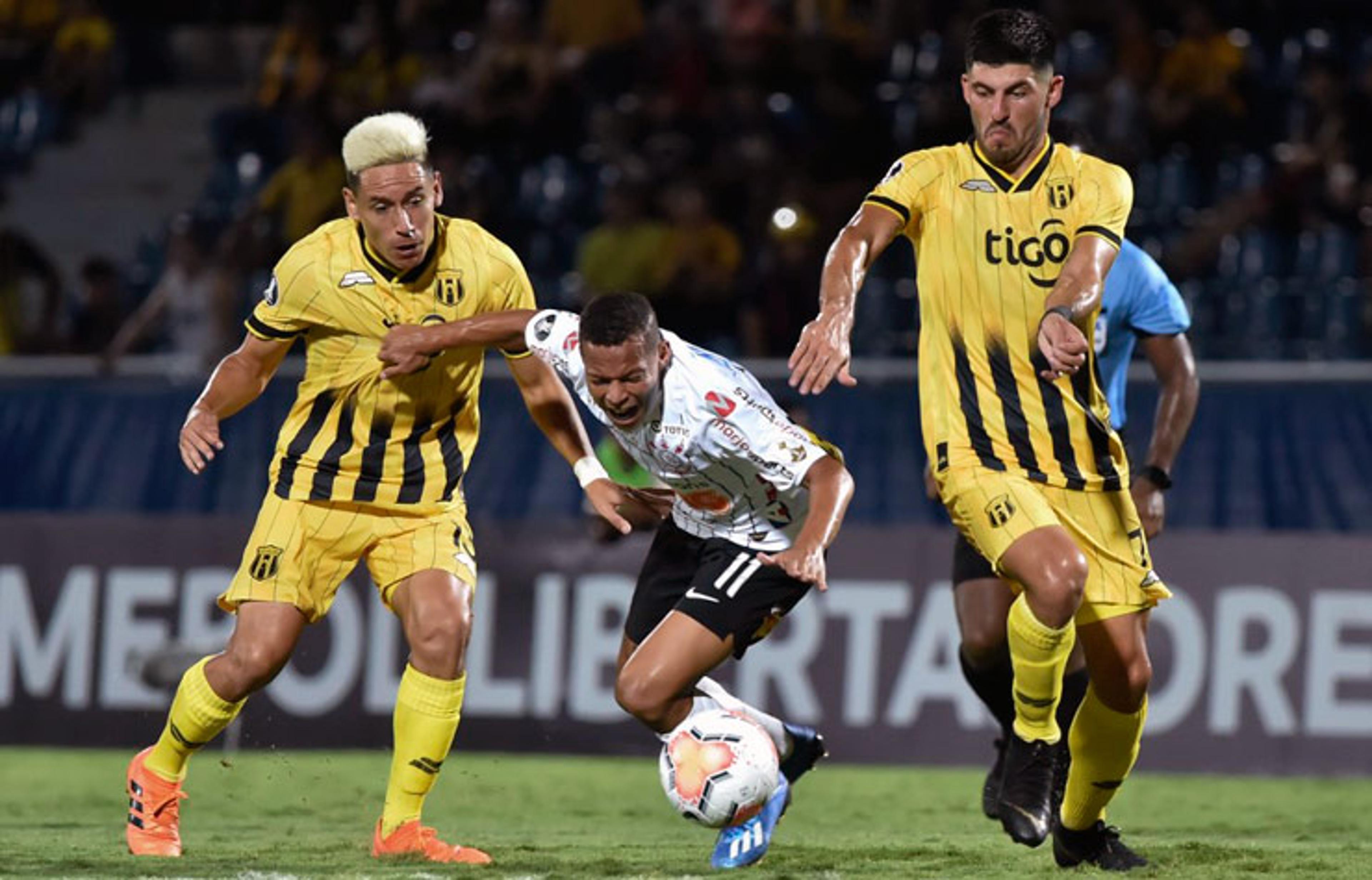 Corinthians x Guaraní: prováveis times, desfalques e onde ver